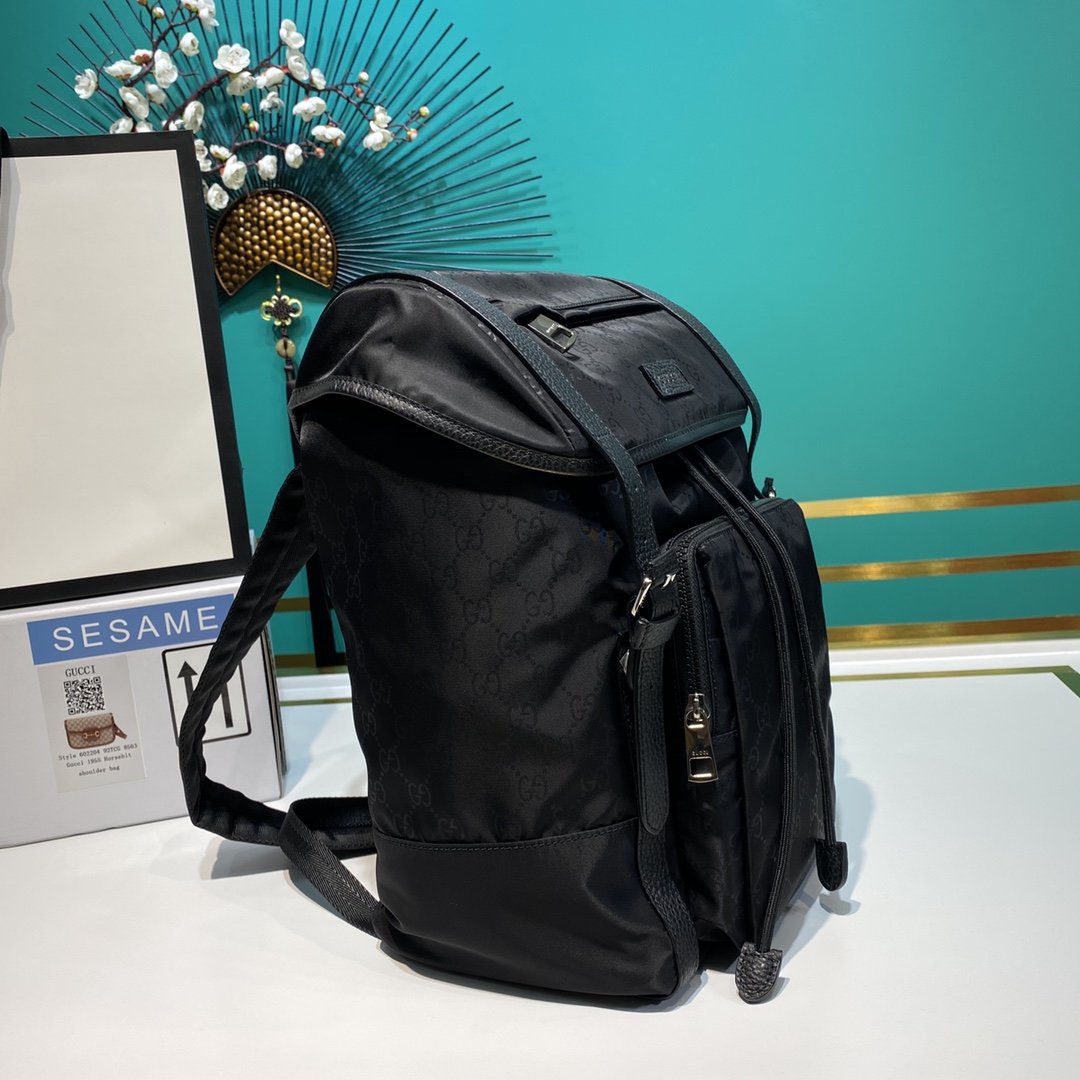 G*u*i backpacks-25*38*17cm