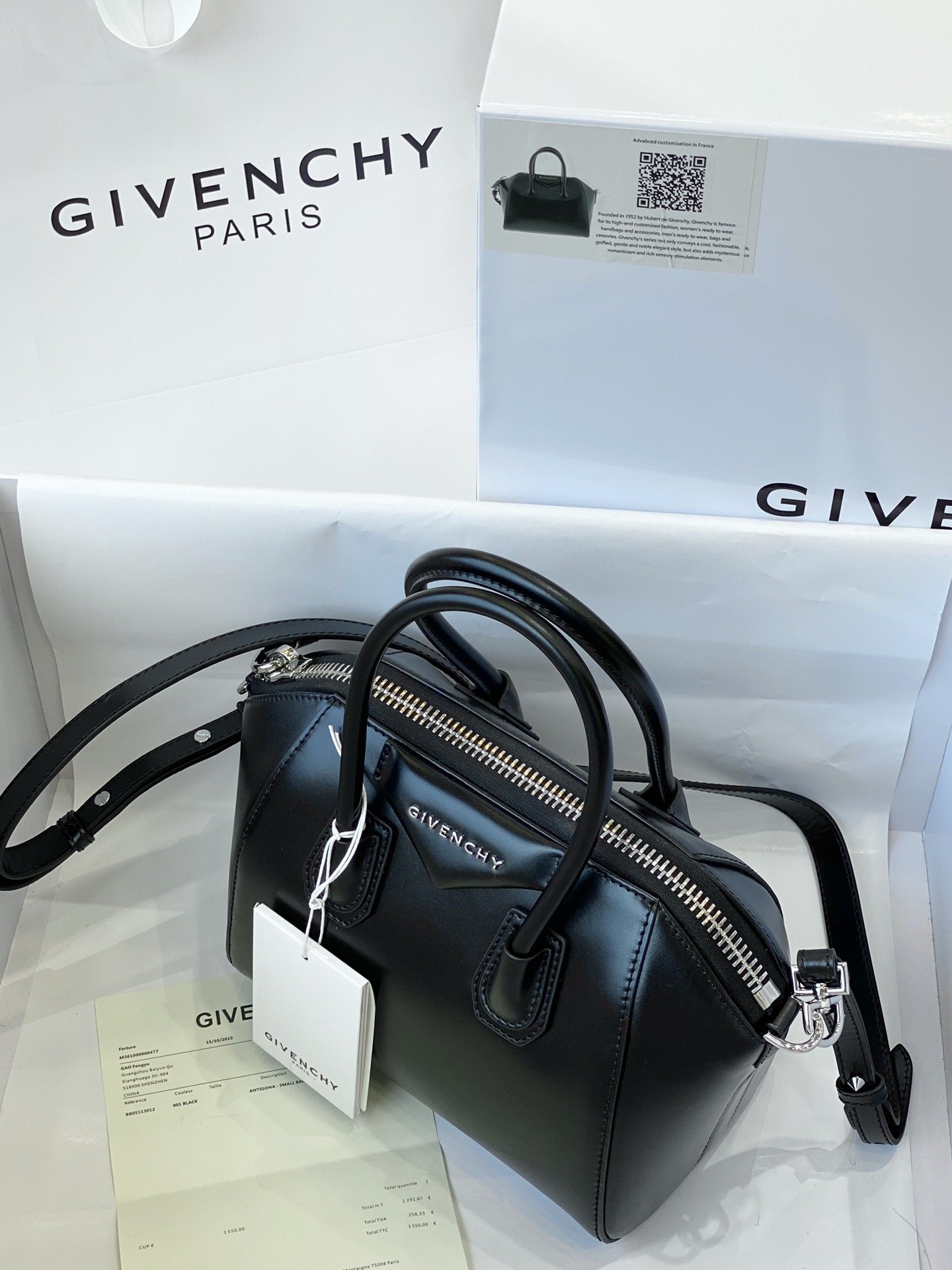 G1uenchy antigona tote