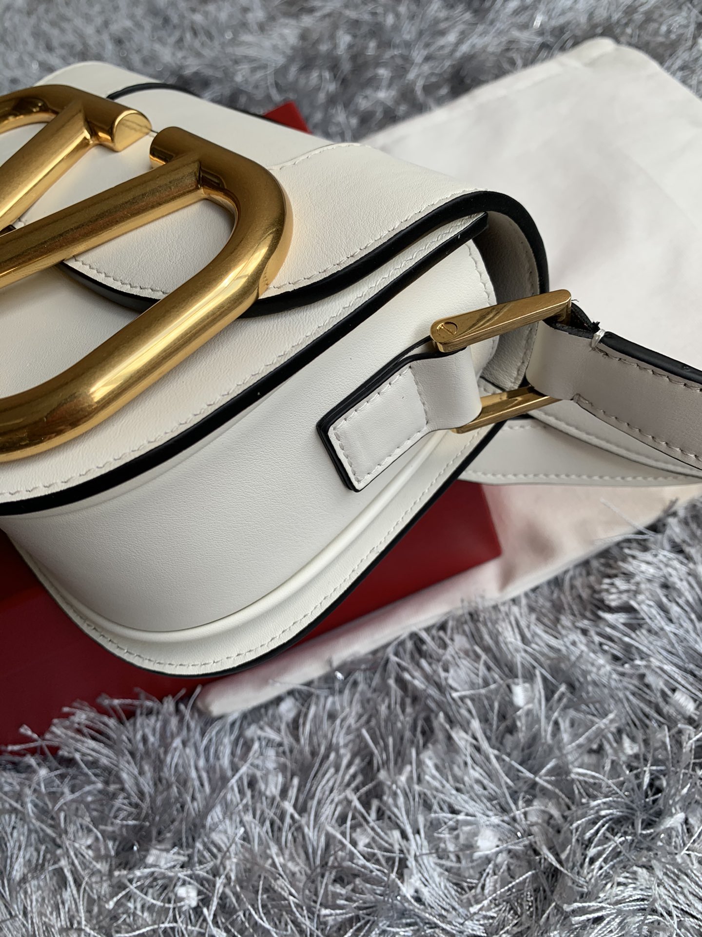Va1e*ntin0 garavani s*pervee handbags-18*8*15cm