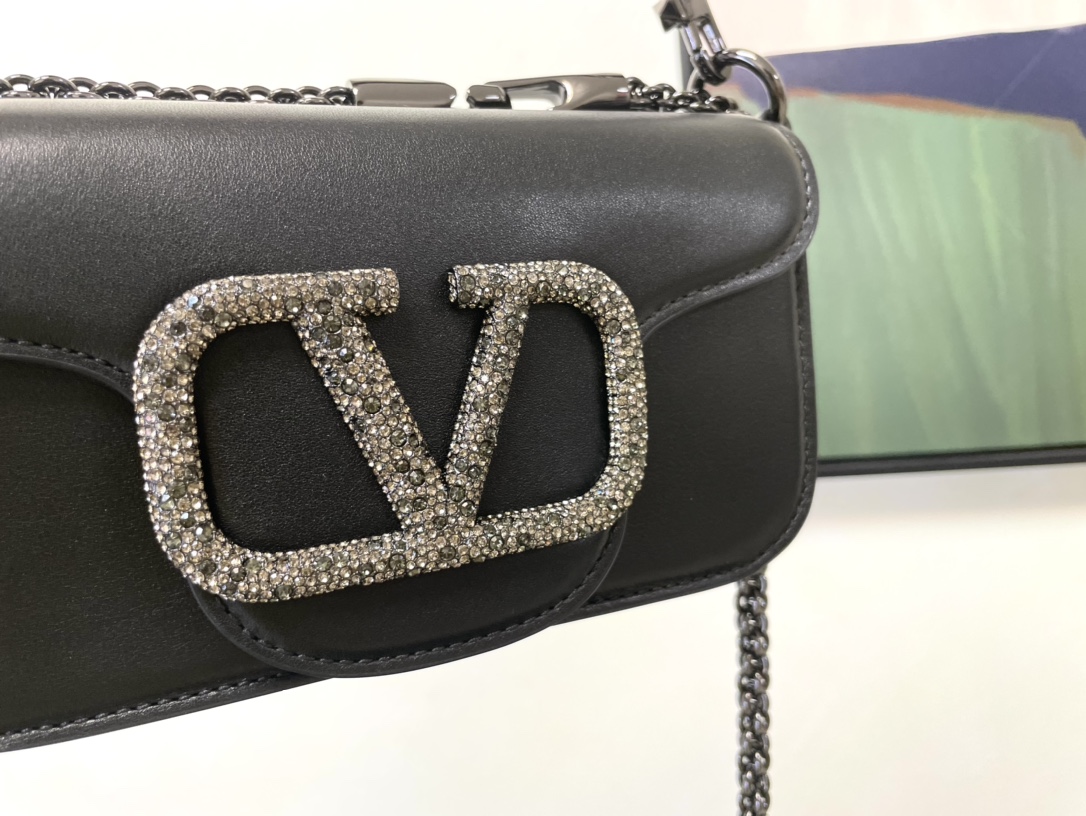 Va1e*ntin0 handbags-20*15*7cm