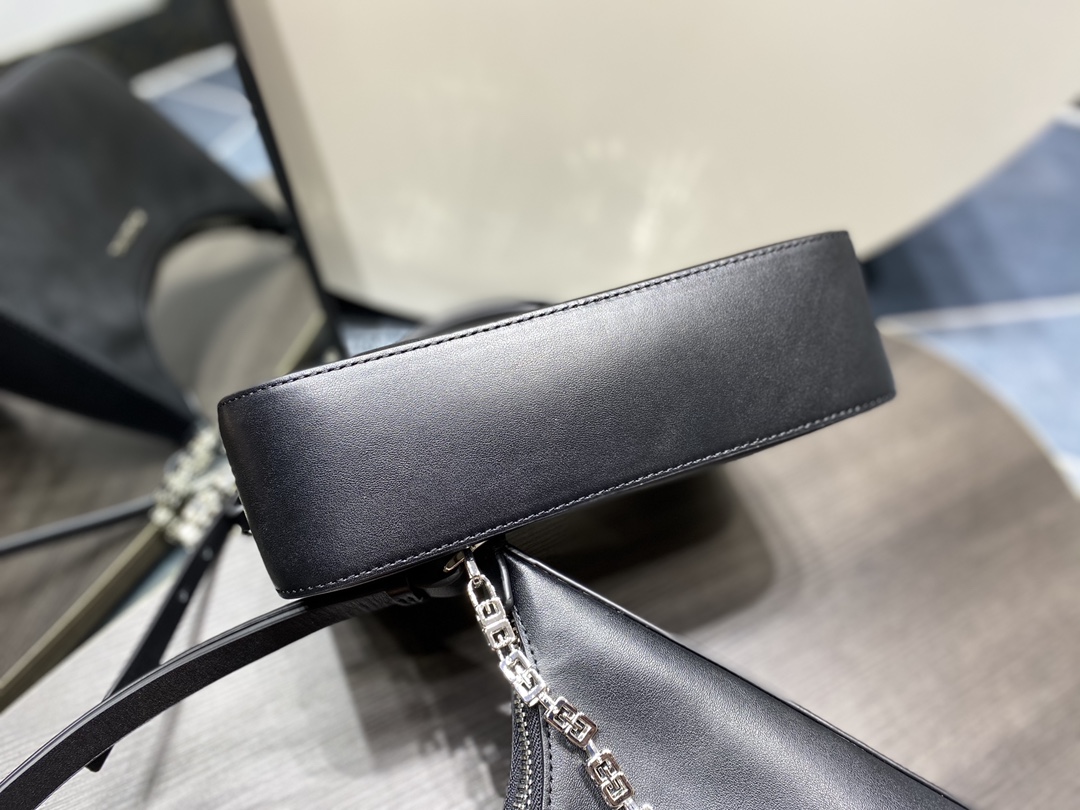 G1uenchy moon cut hobo-25x7x12cm