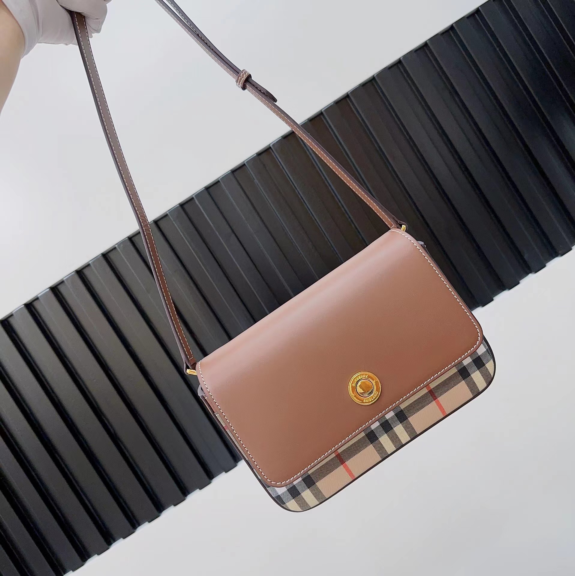 B**rry crossbody bag-19.5*7*16cm