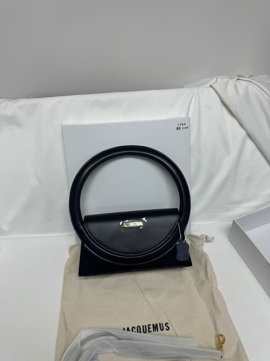 Ja*qvemvs le sac rond bag leather black-26*13*6cm