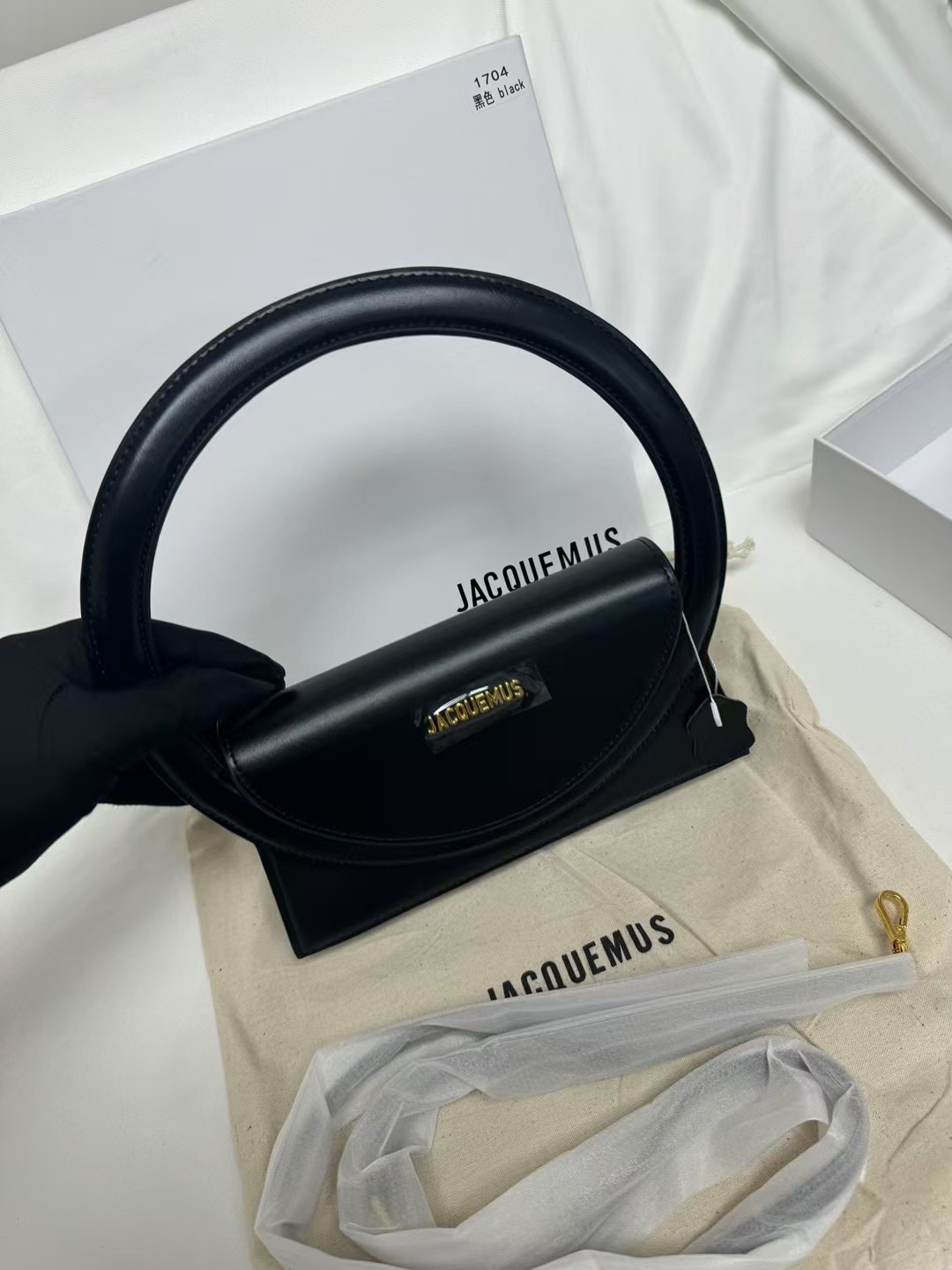 Ja*qvemvs le sac rond bag leather black-26*13*6cm