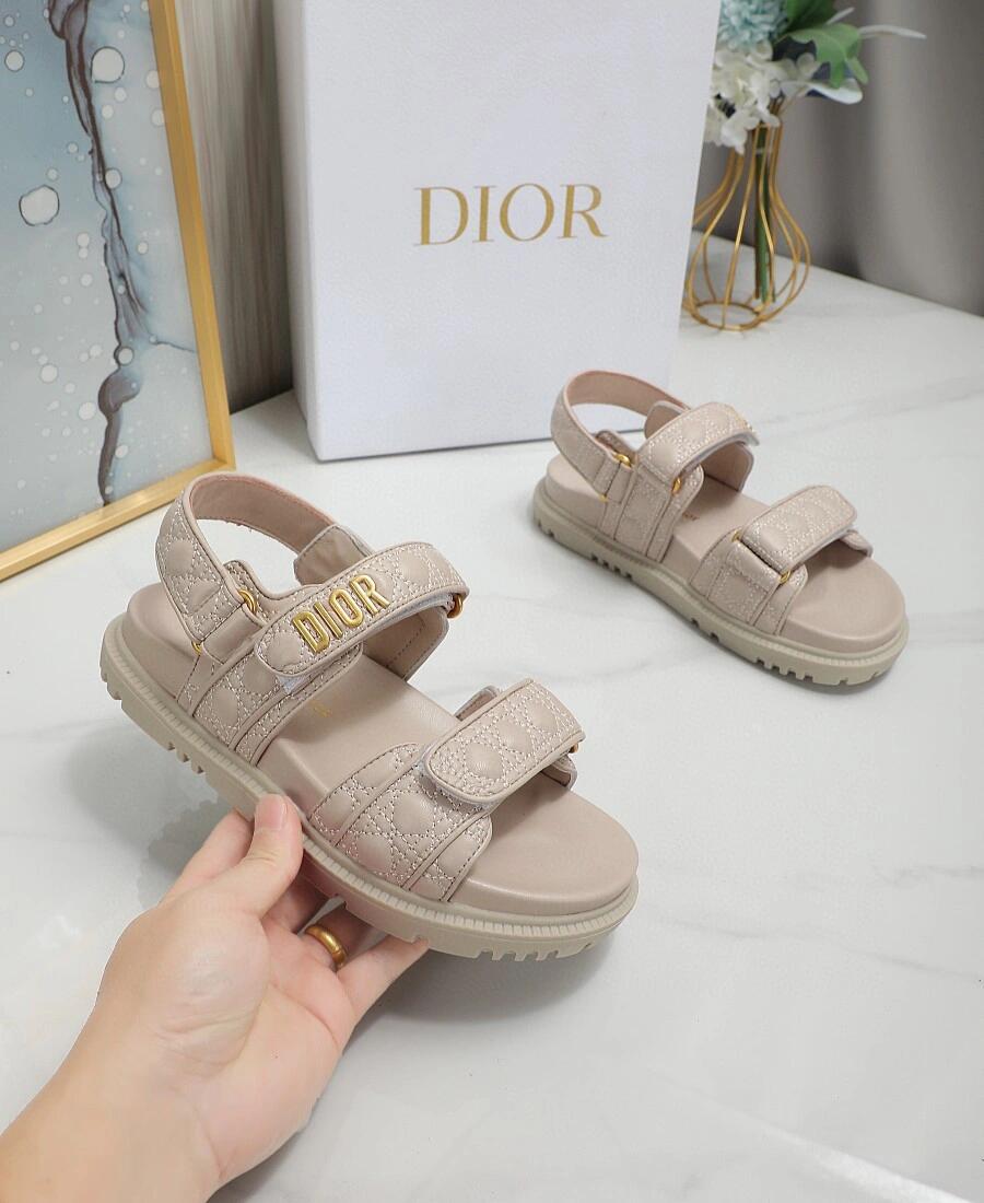 D*or sandals
