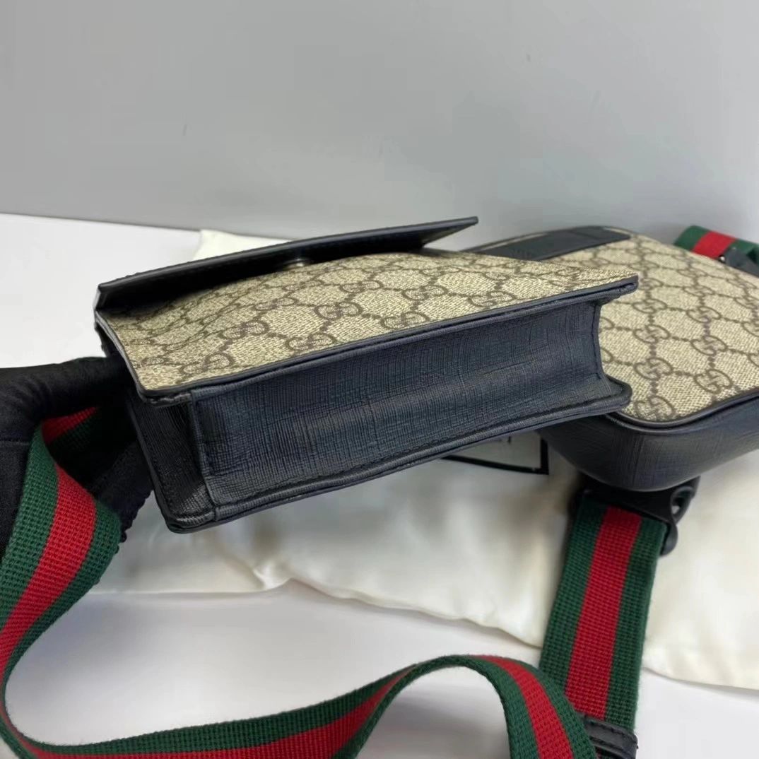 G*u*i waist bag