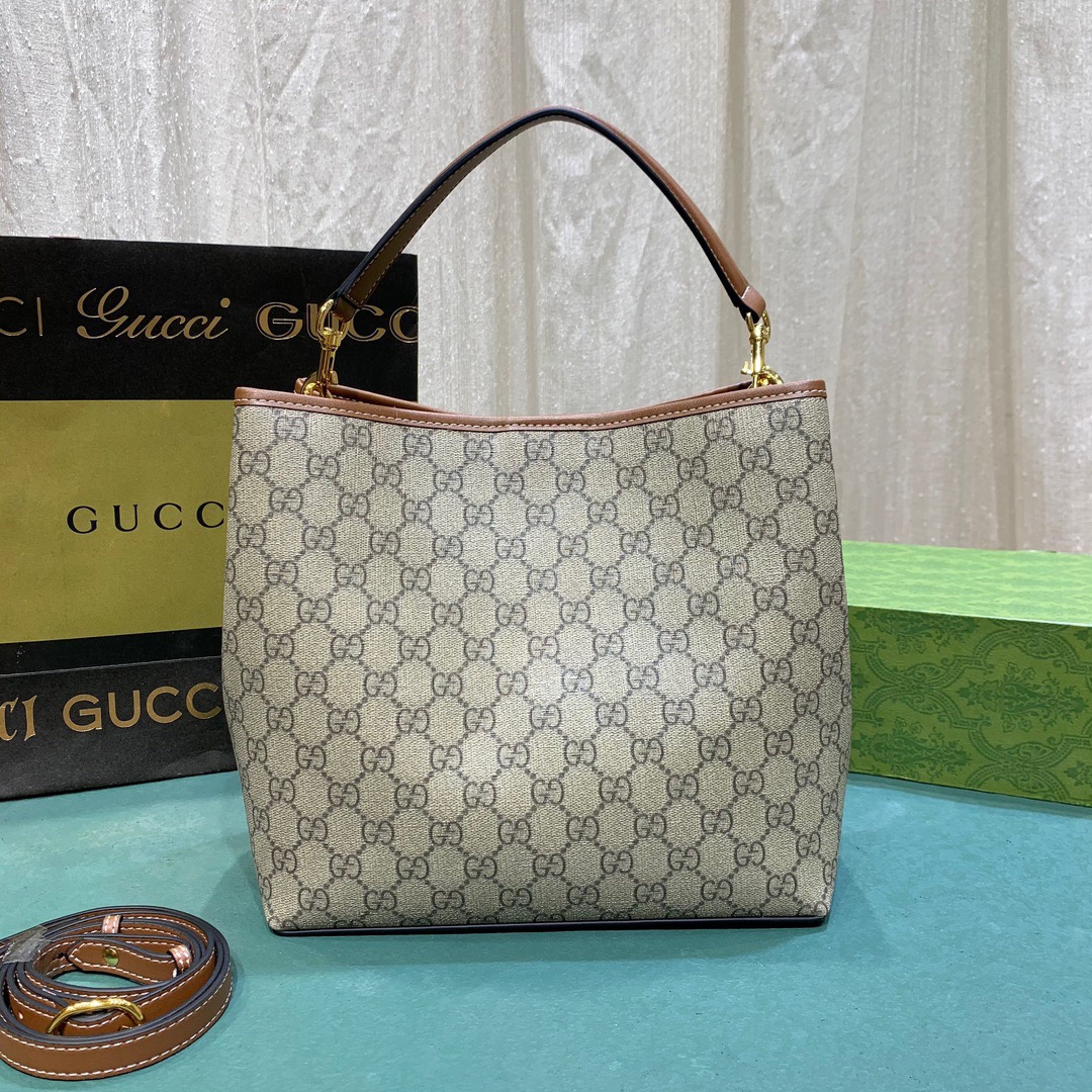 Gvc*1 emblem small shoulder bag-25*25*15.5cm