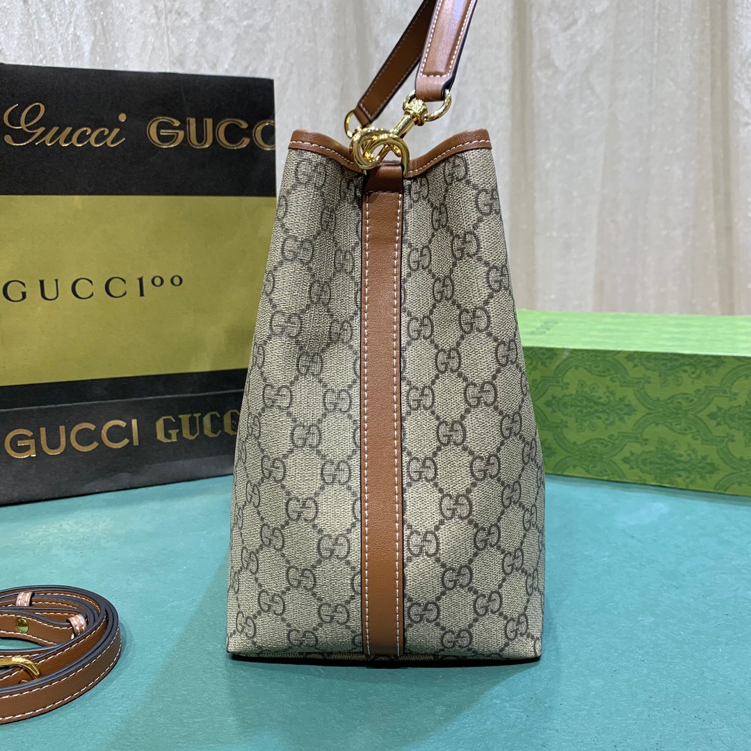 Gvc*1 emblem small shoulder bag-25*25*15.5cm