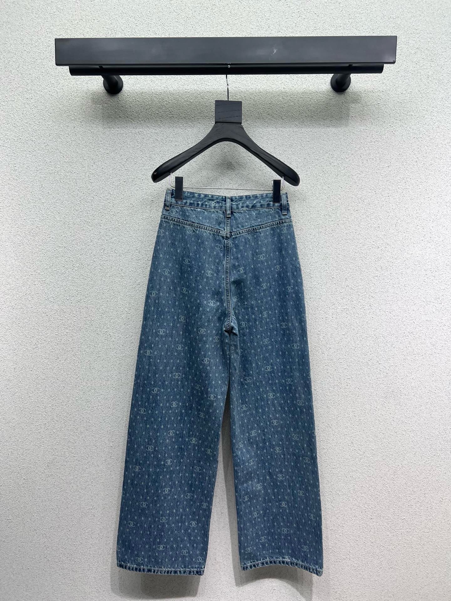 Lowee Pants