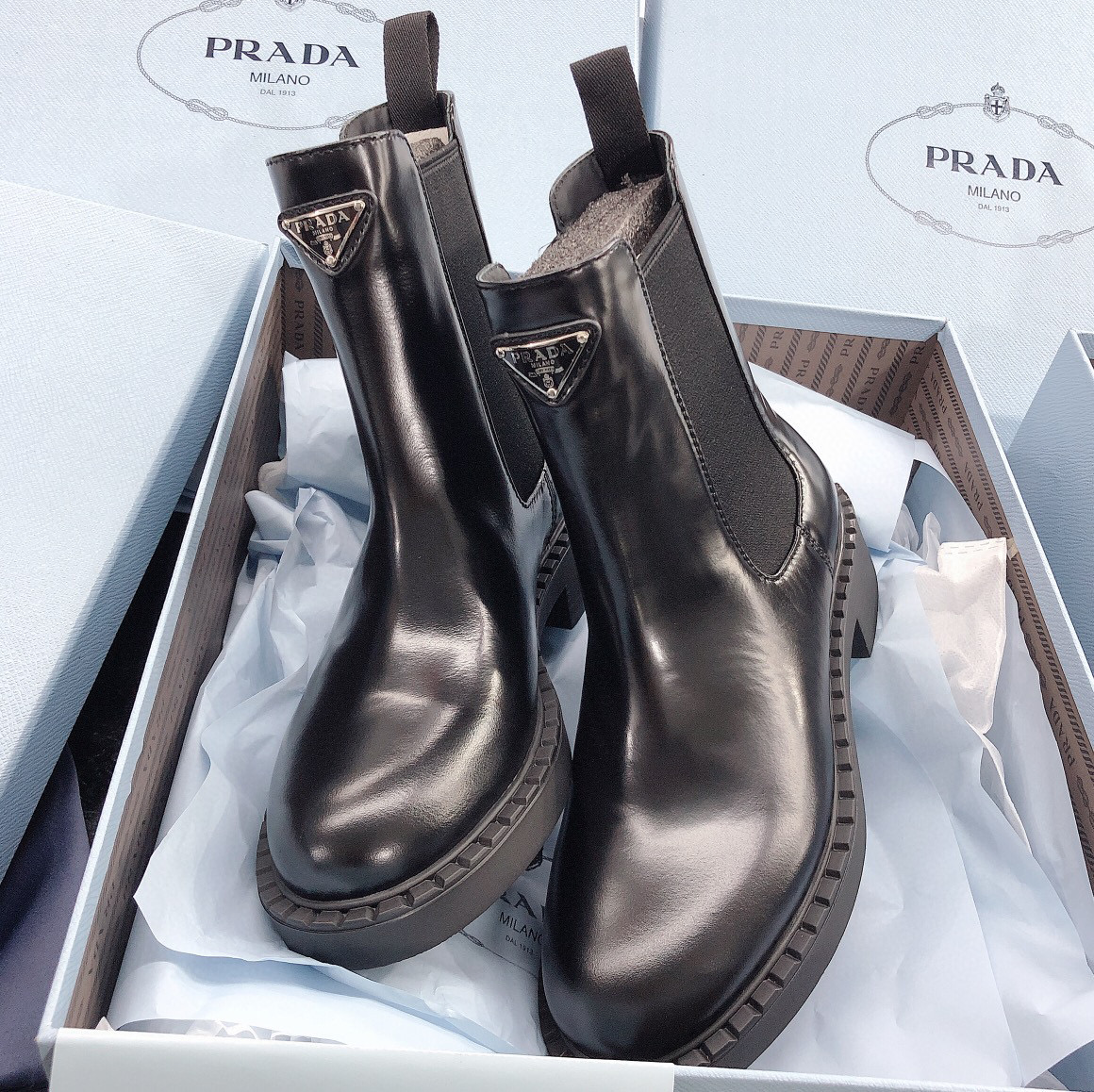 Pra*a boots 2023ss