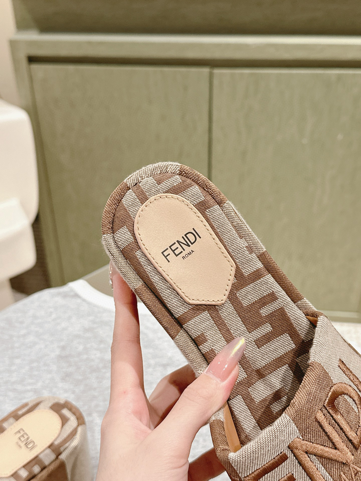 F**di slides