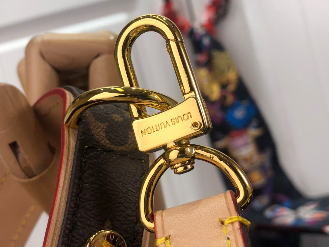 l0*is V*t0n straps