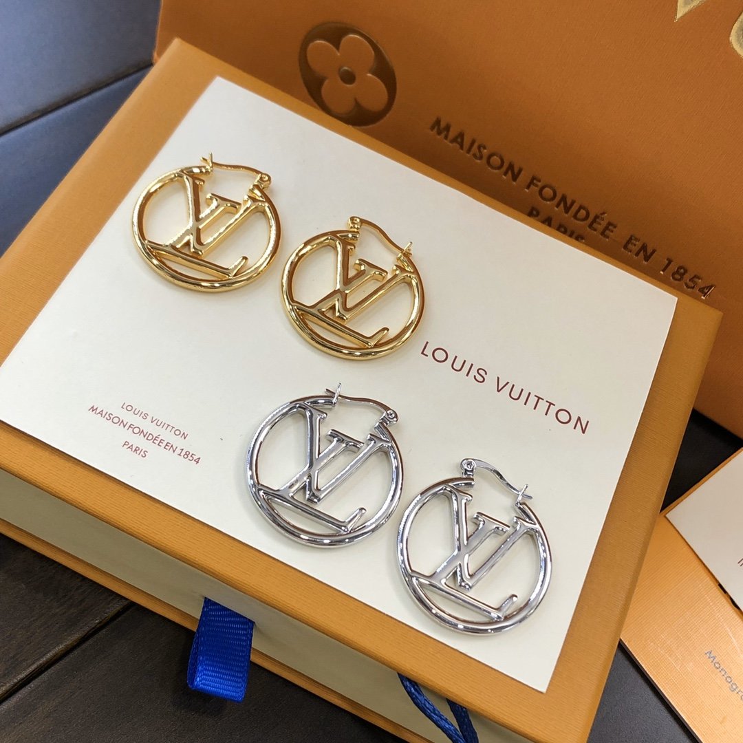 l0*is V*t0n earring