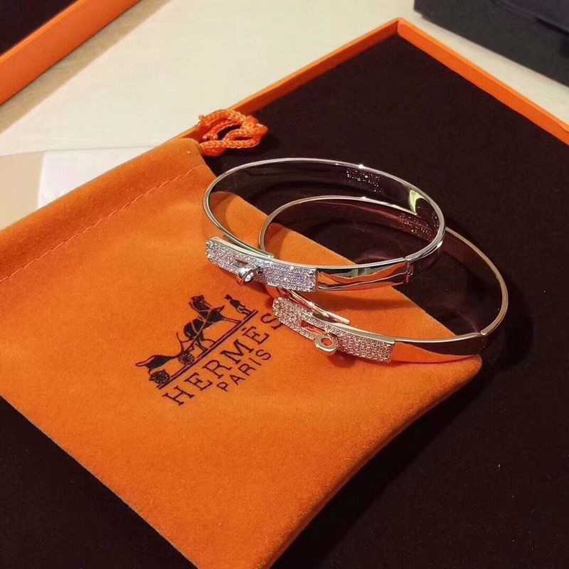 H**mes kelly bracelet