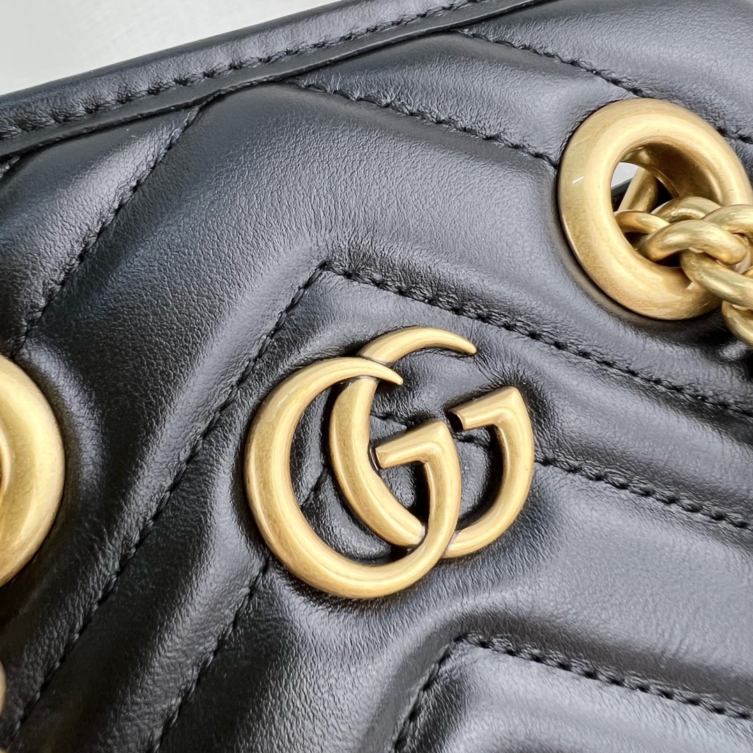 G*u*i marmont bag-16x19x7 cm