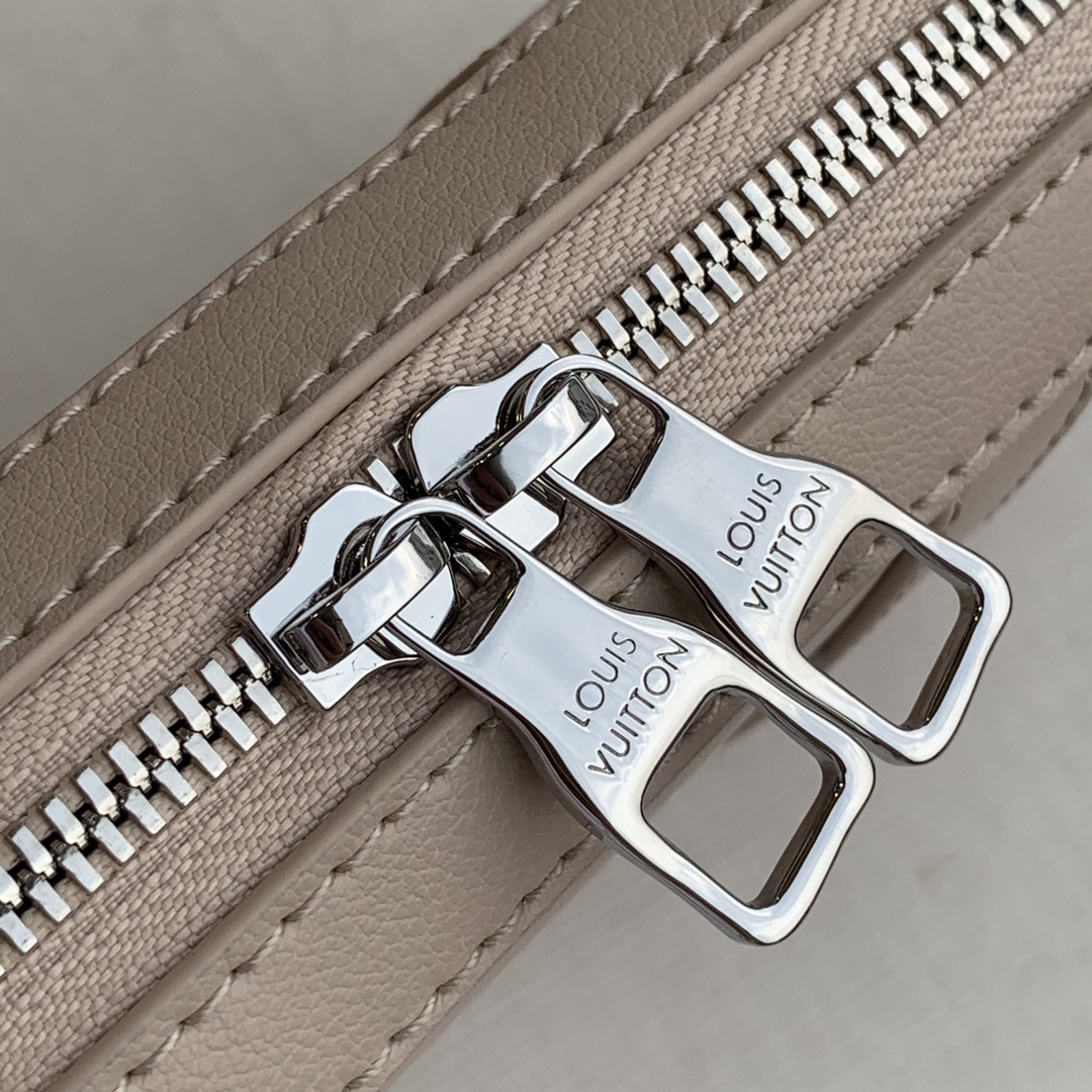 LV Soft Trunk Handbags-M45880-22.5 x 14.0 x 5CM