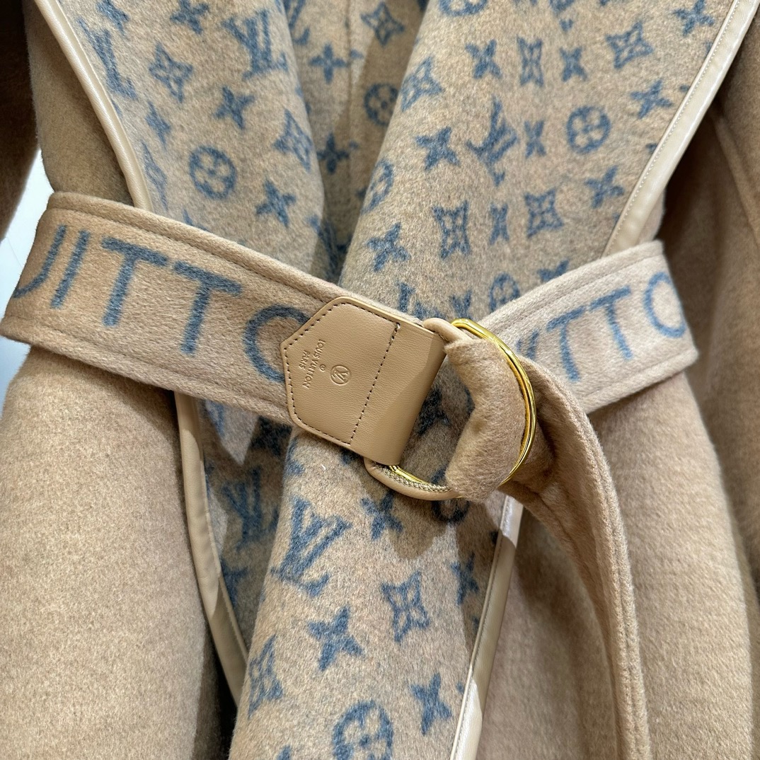 Lou*is Vuitt*on Wool Trench Coat