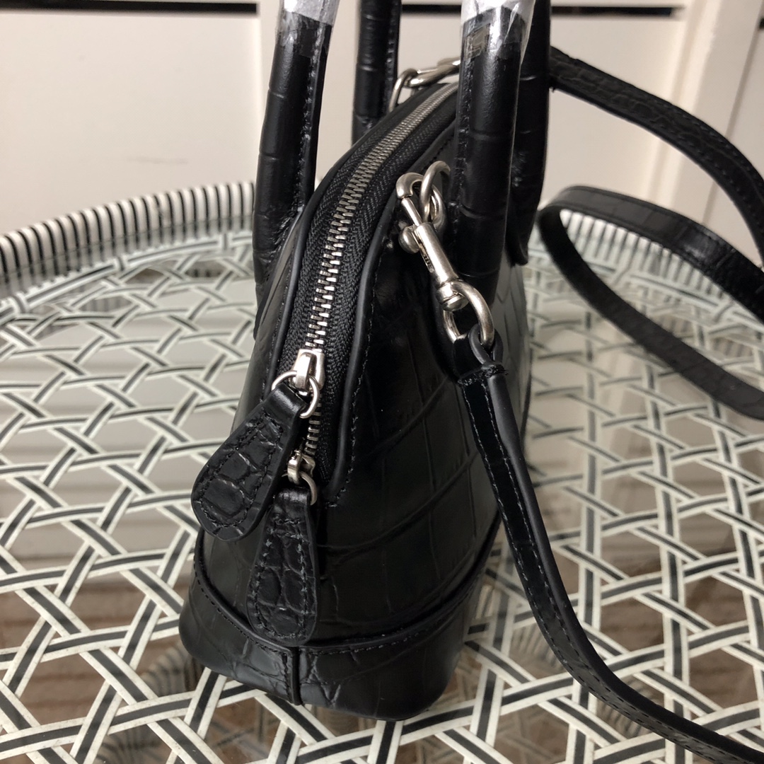 Ba*len*cia*ga ville bag-18x8x16cm