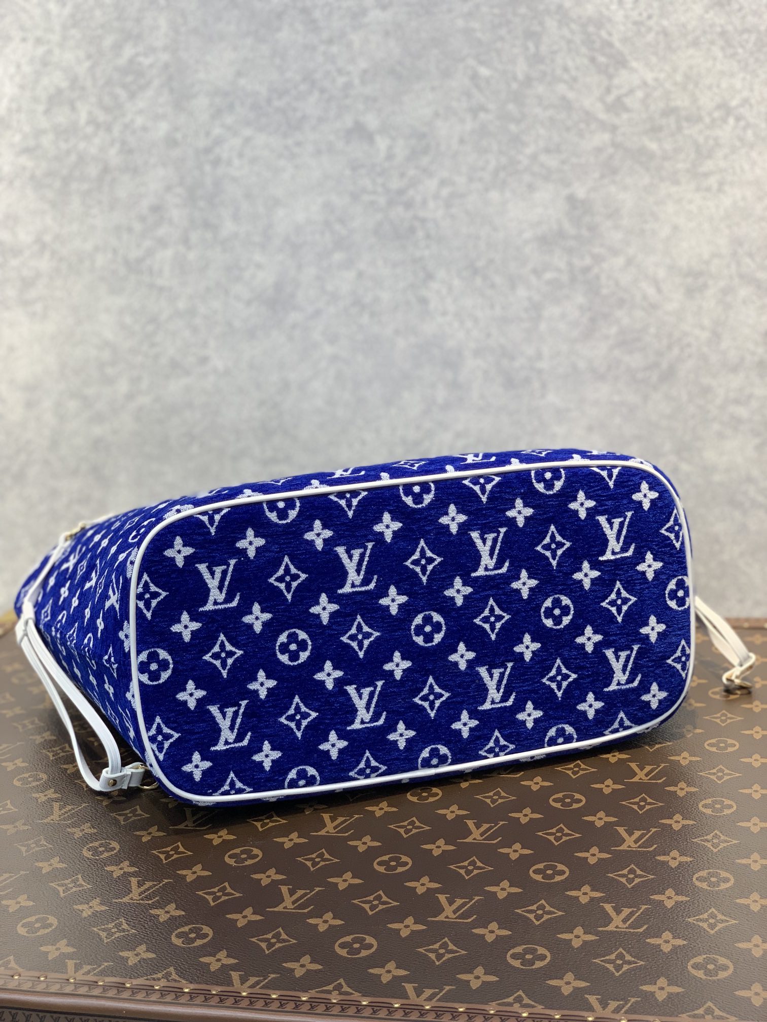 l0*is V*t0n neverfull m46102-32*29*17cm