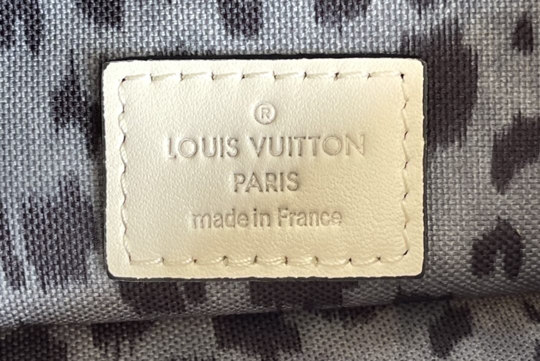 l0*is V*t0n neverfull wild at heart-32*29*17cm