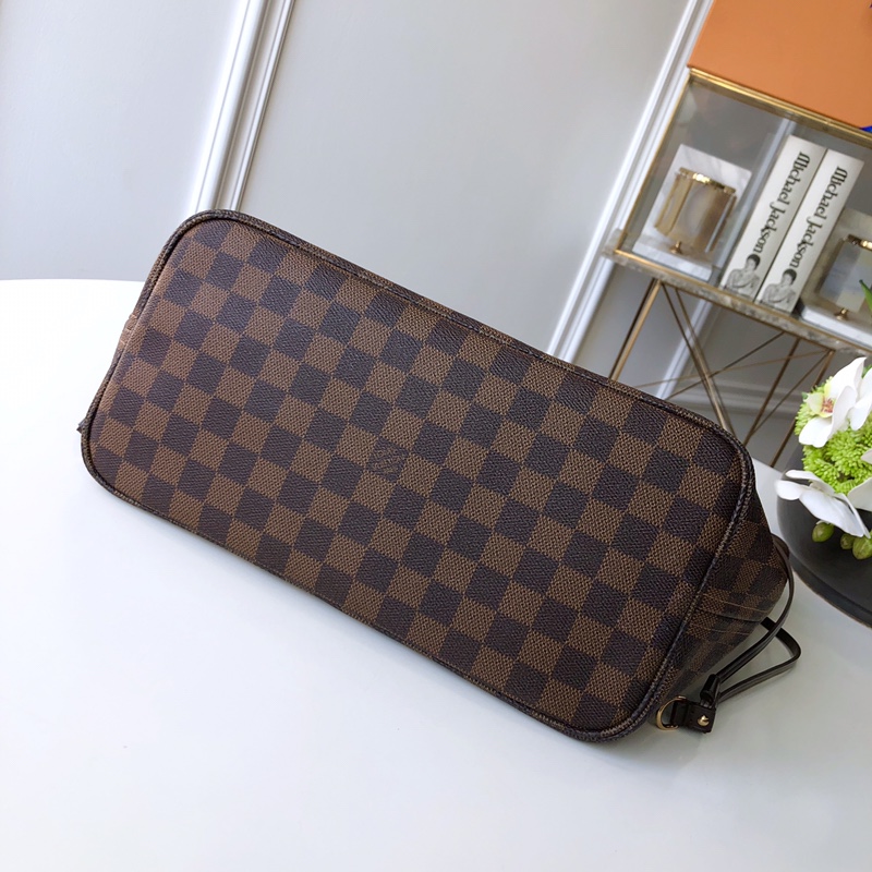 l0*is V*t0n neverfull mm (red inside) -32*29*17cm