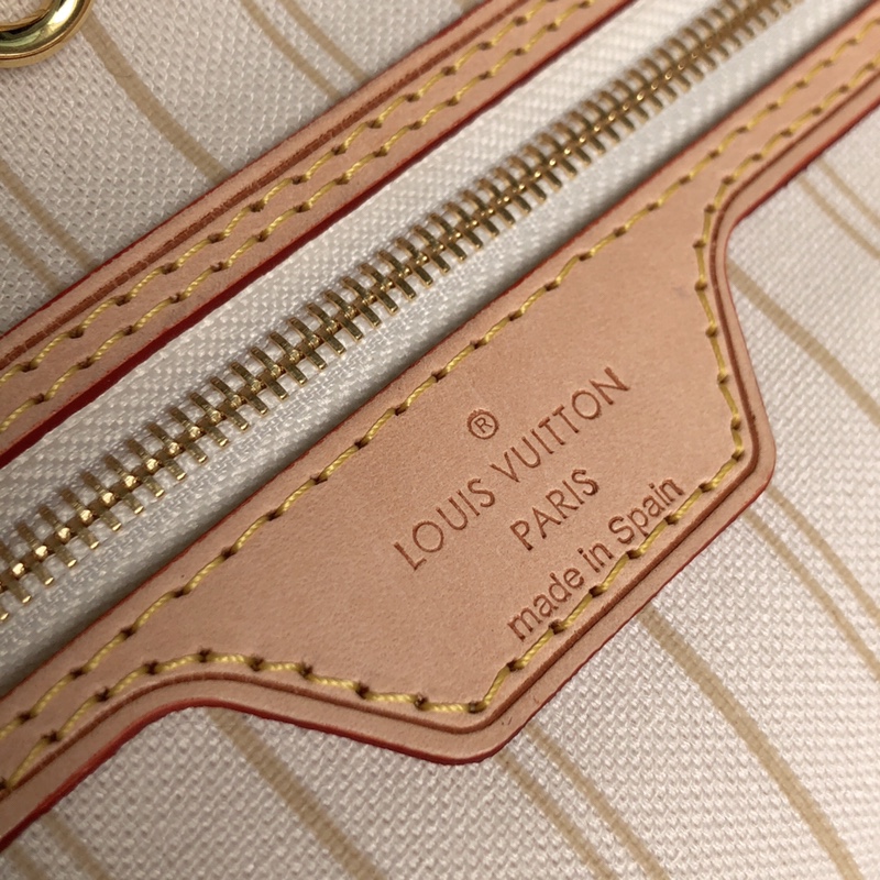 l0*is V*t0n neverfull mm (beige inside) -32*29*17cm