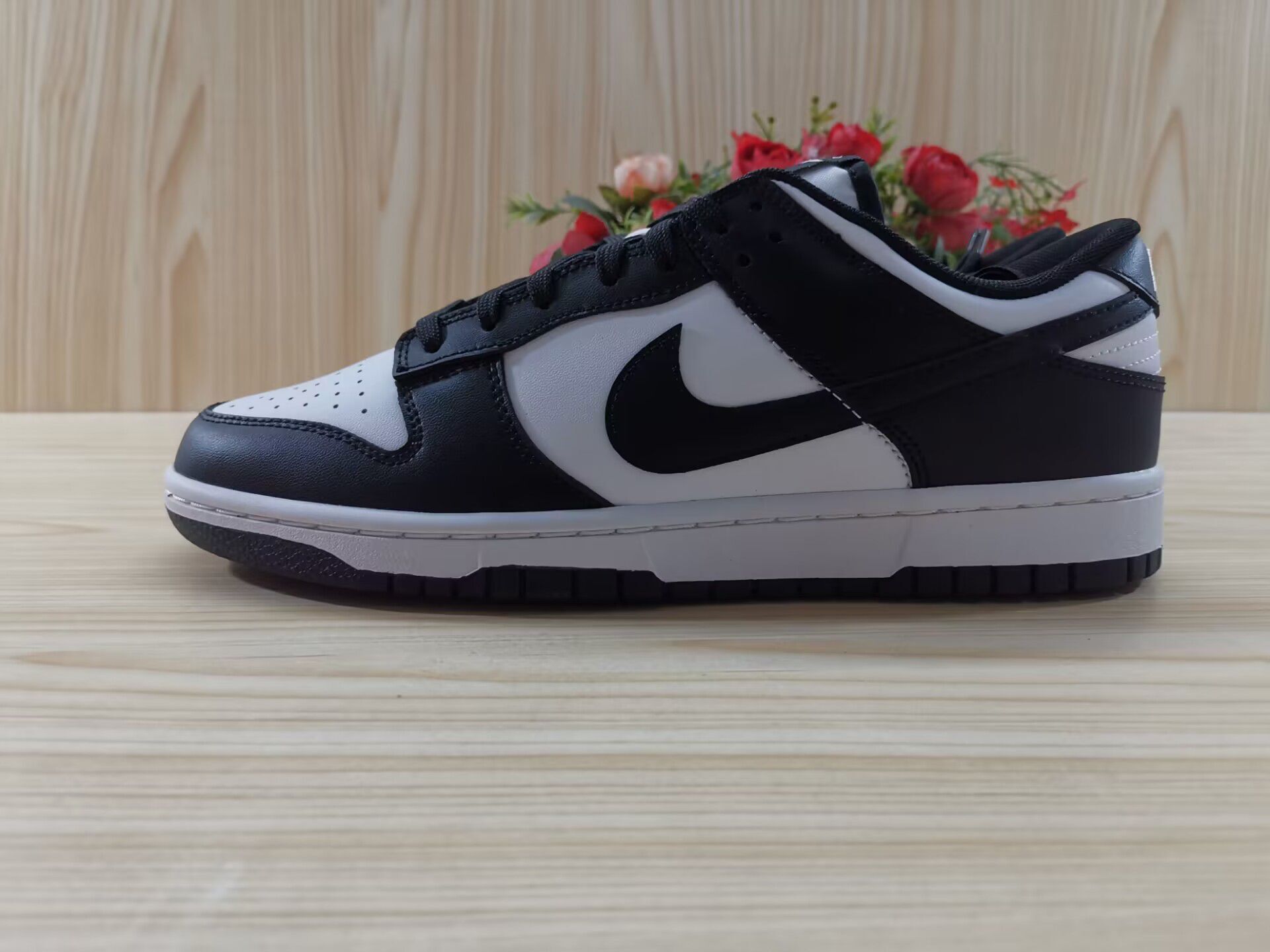 NIKE DUNK LOW RETRO WHITE BLACK PANDA DD1391-100