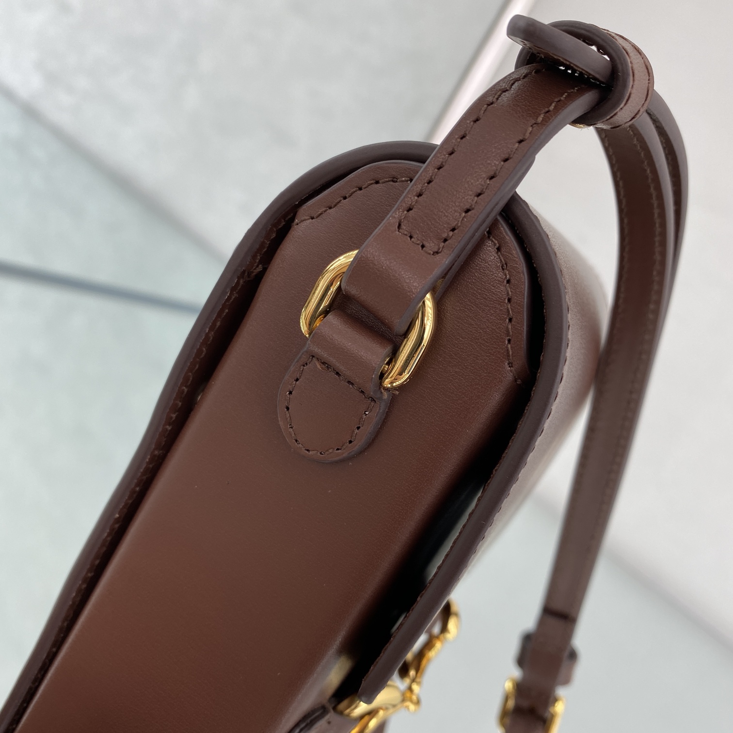 G*u*i liberty 1955 handbag-17x11x4cm