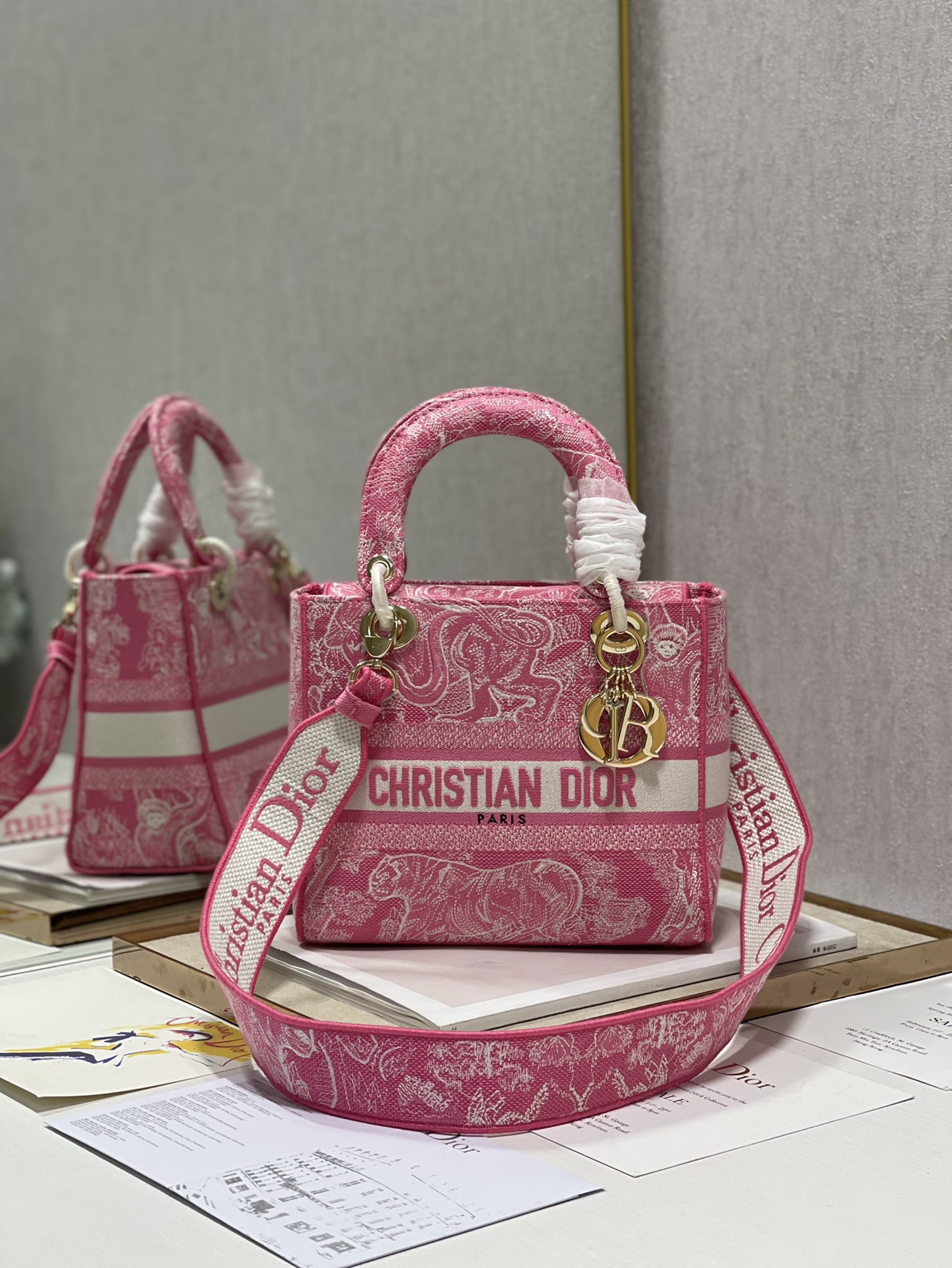 lady D*or handle bag-24cm