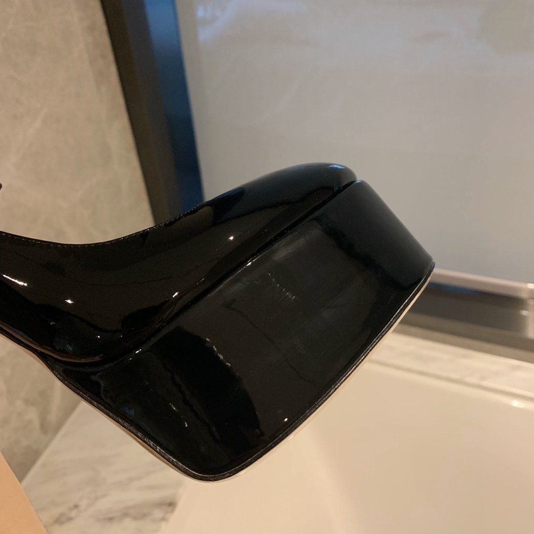 Va1e*ntin0 heels-12.5&15.5cm