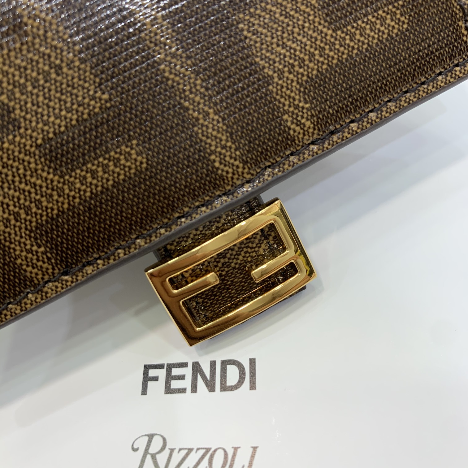 F**di nano baguette-10x7x2.5cm