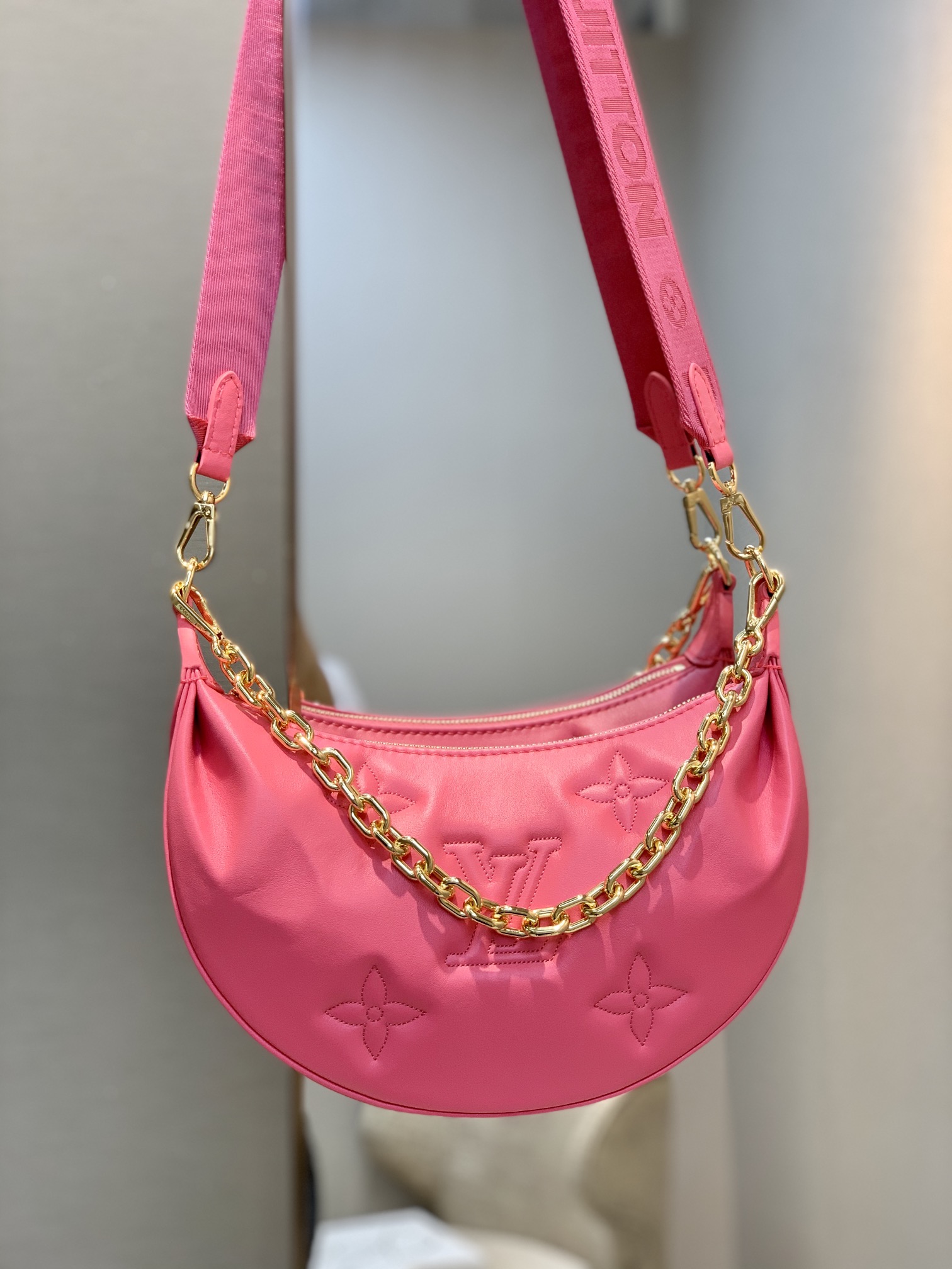 l0*is V*t0n over the moon handbag-27.5*16*7cm