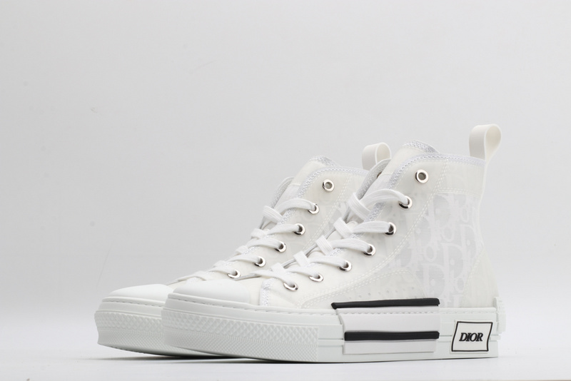 D*or high-top sneakers