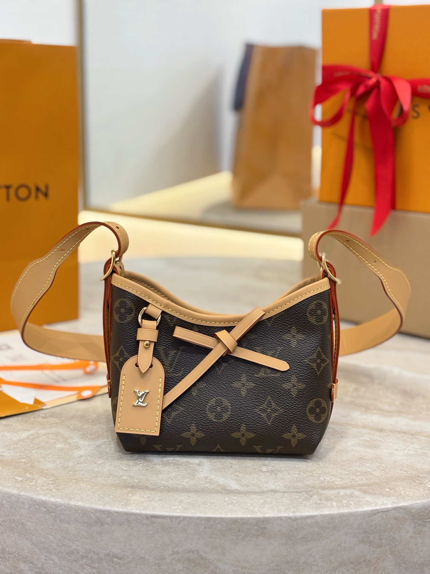 L0vis Vvtt0n Nano CarryAll Monogram - Wallets and Small Leather-16 x 15 x 9.5CM