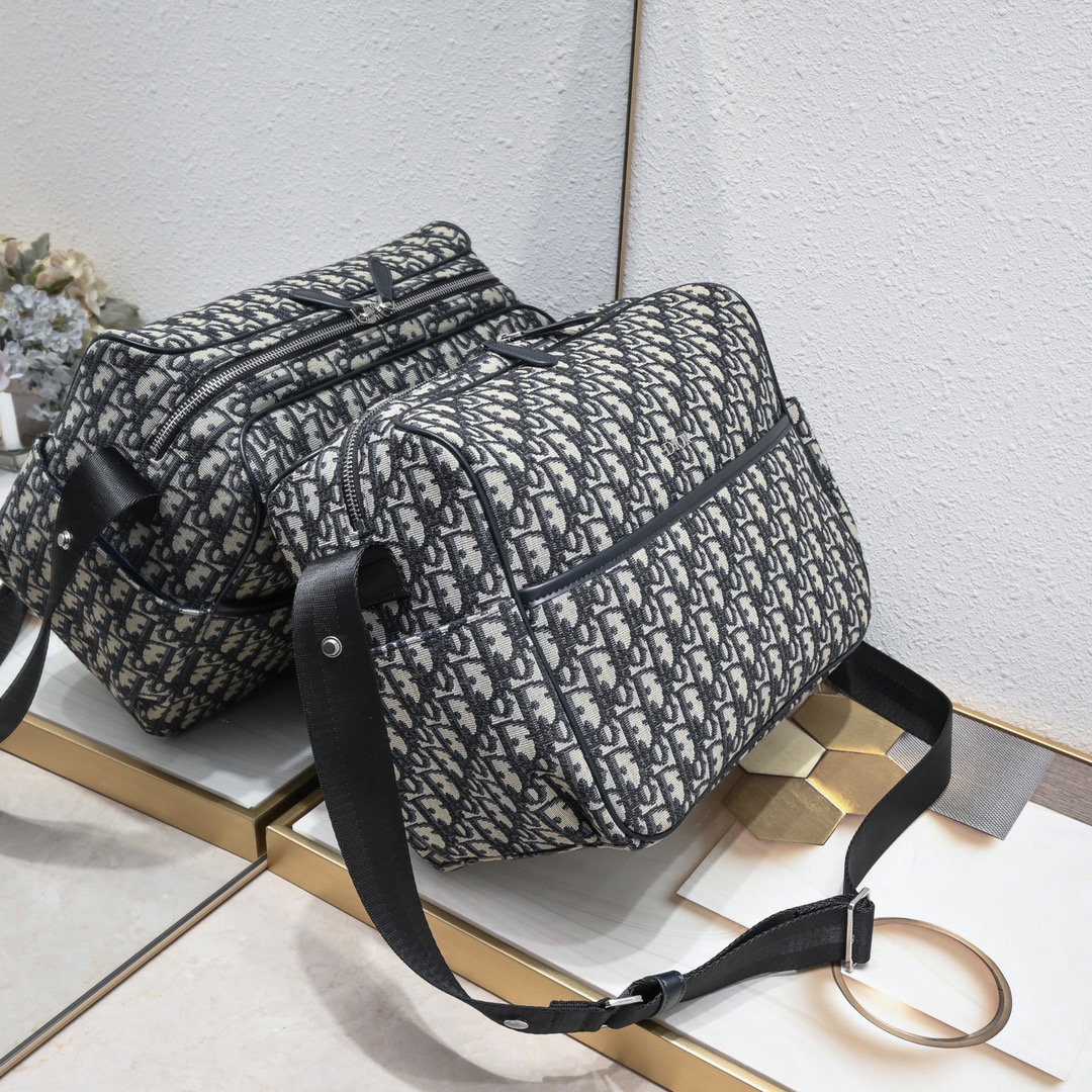 Diro Oblique Changing Bag-38 x 28 x 16CM