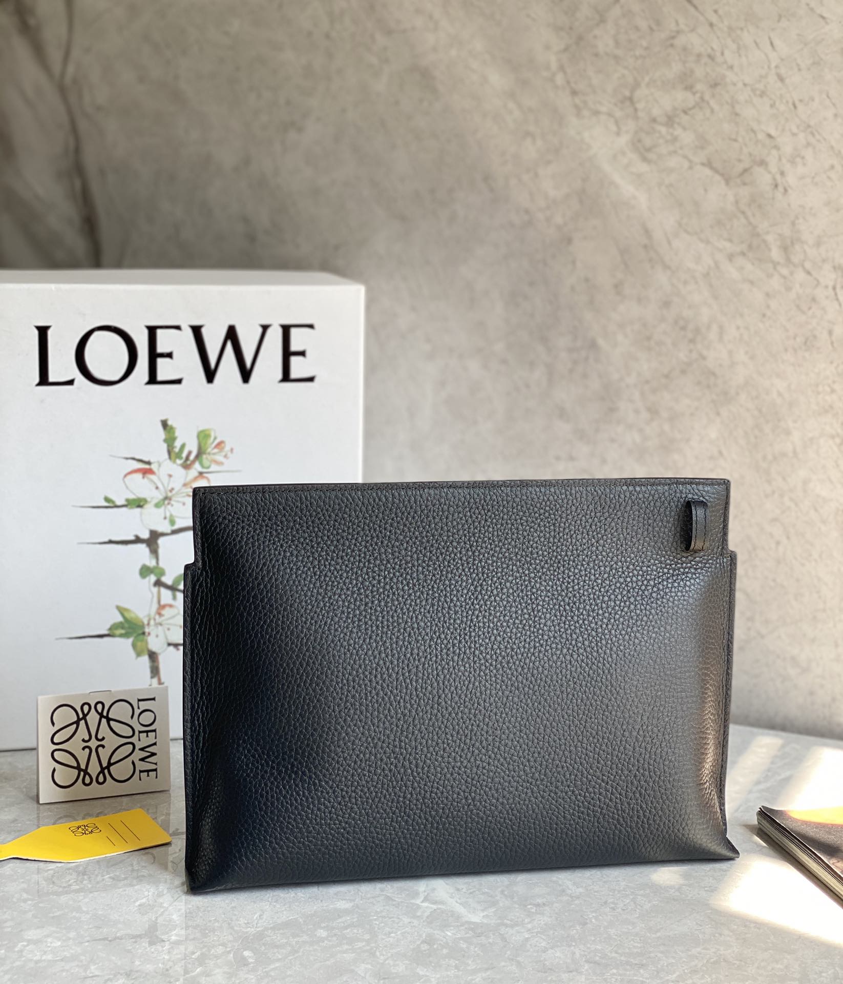 L0ew* pouch-29.5*20cm