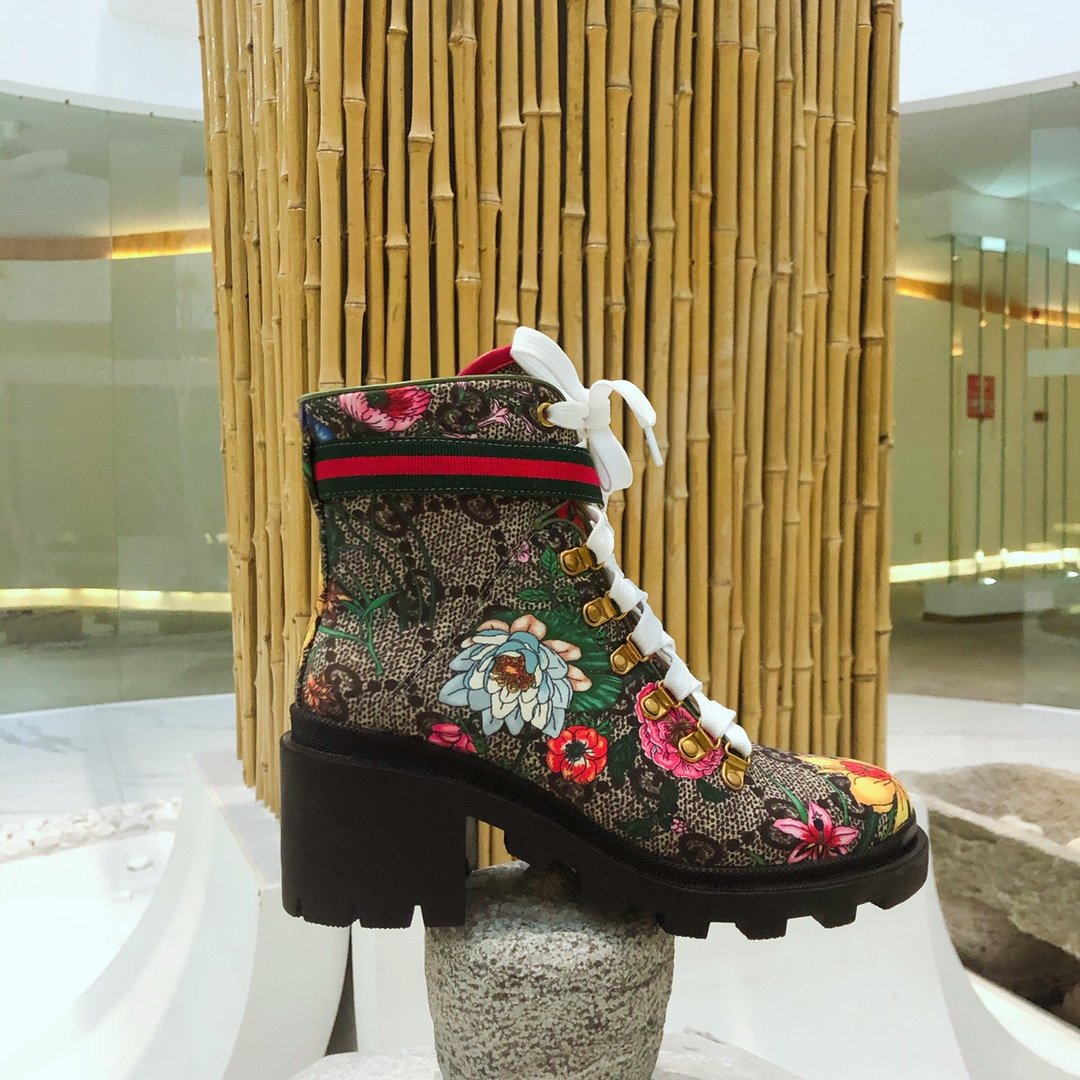 G*u*i boots