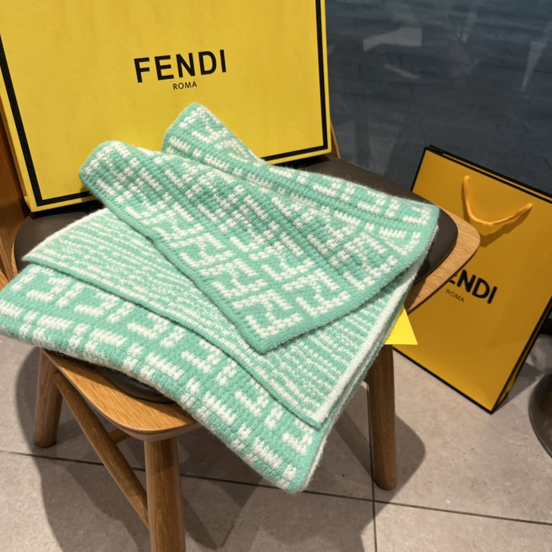 F**di scarf-31*180cm
