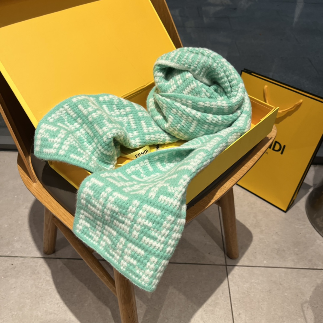 F**di scarf-31*180cm