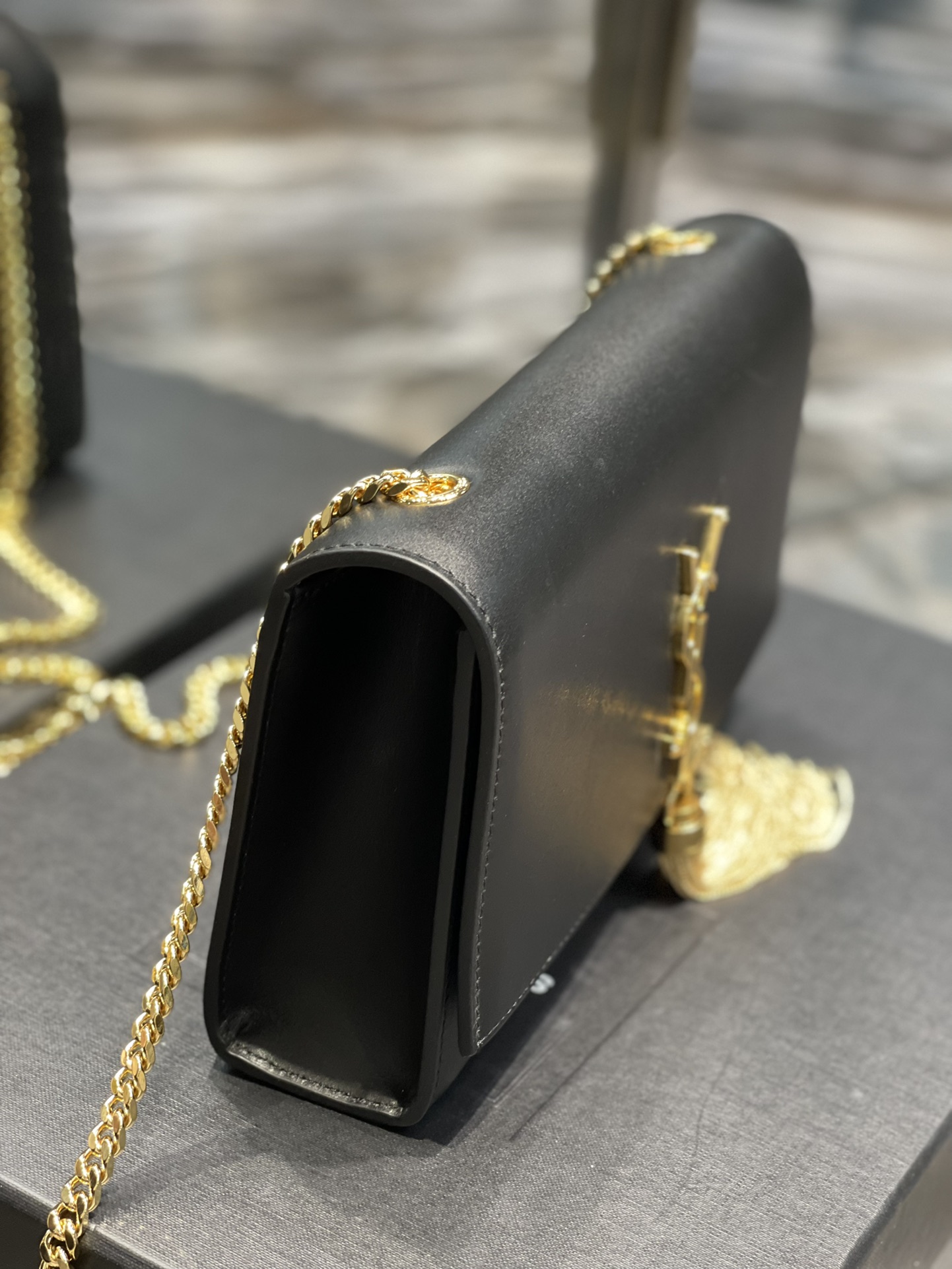 Y*L kate medium with tassle in smooth leather-24*14.5*5.5cm