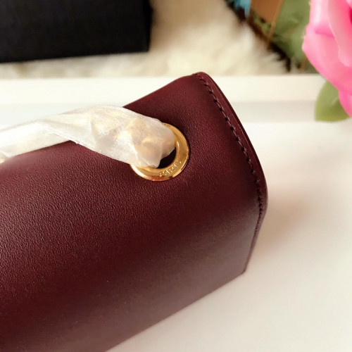 Y*L kate medium in smooth leather-24*14.5*5.5cm