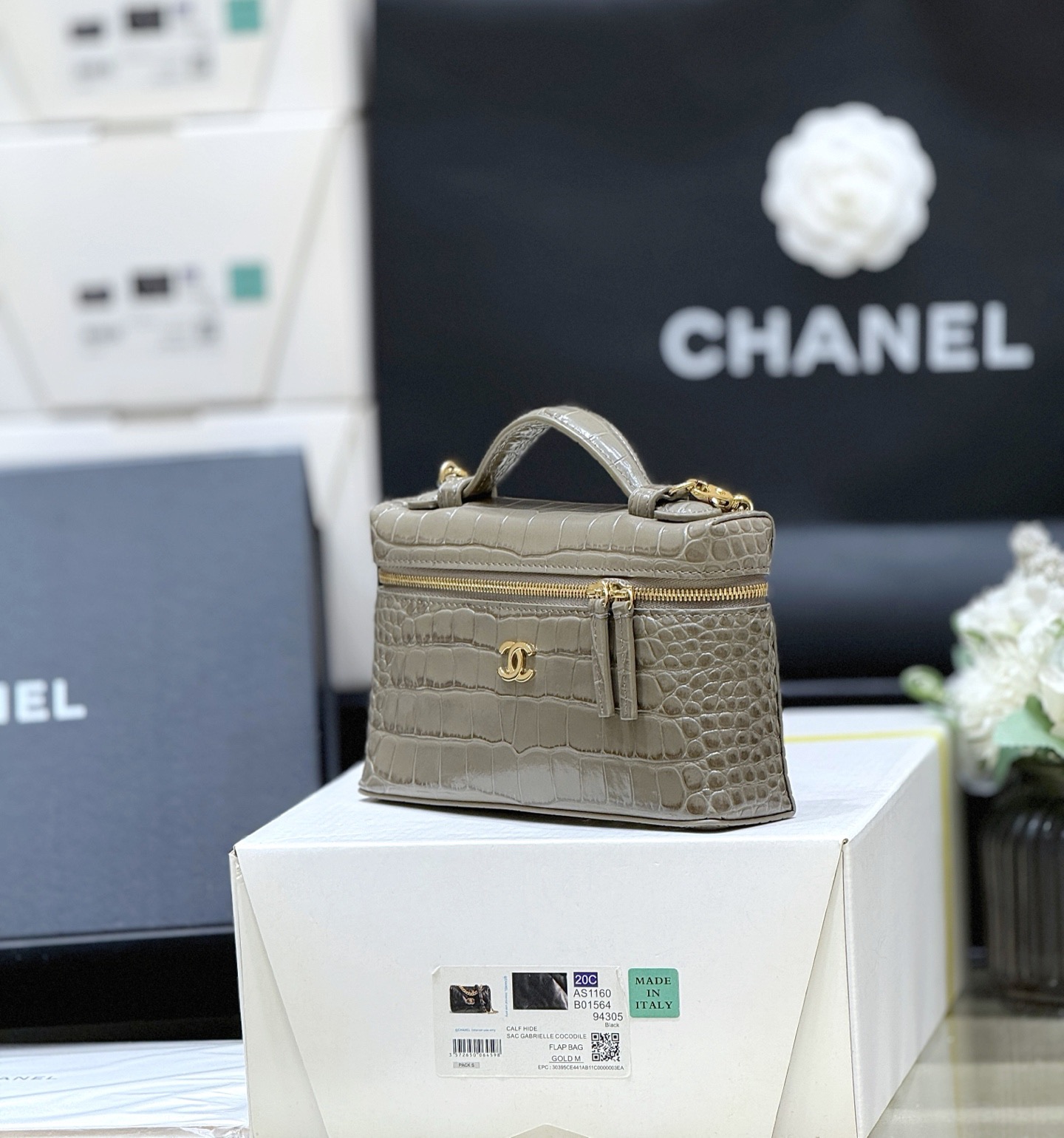 Chan*el Top Handle Long Vanity Case with Chain-14*19*5CM