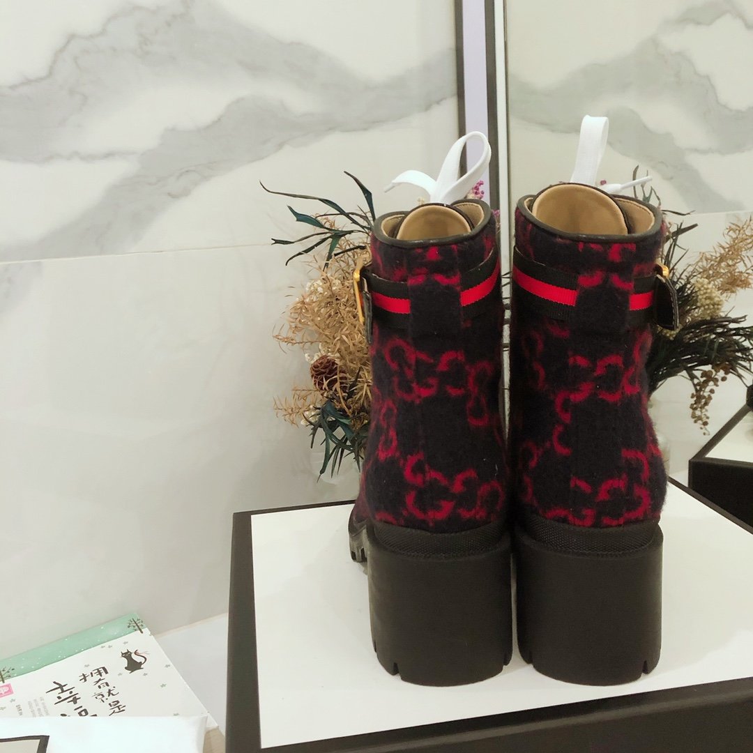 G*u*i boots