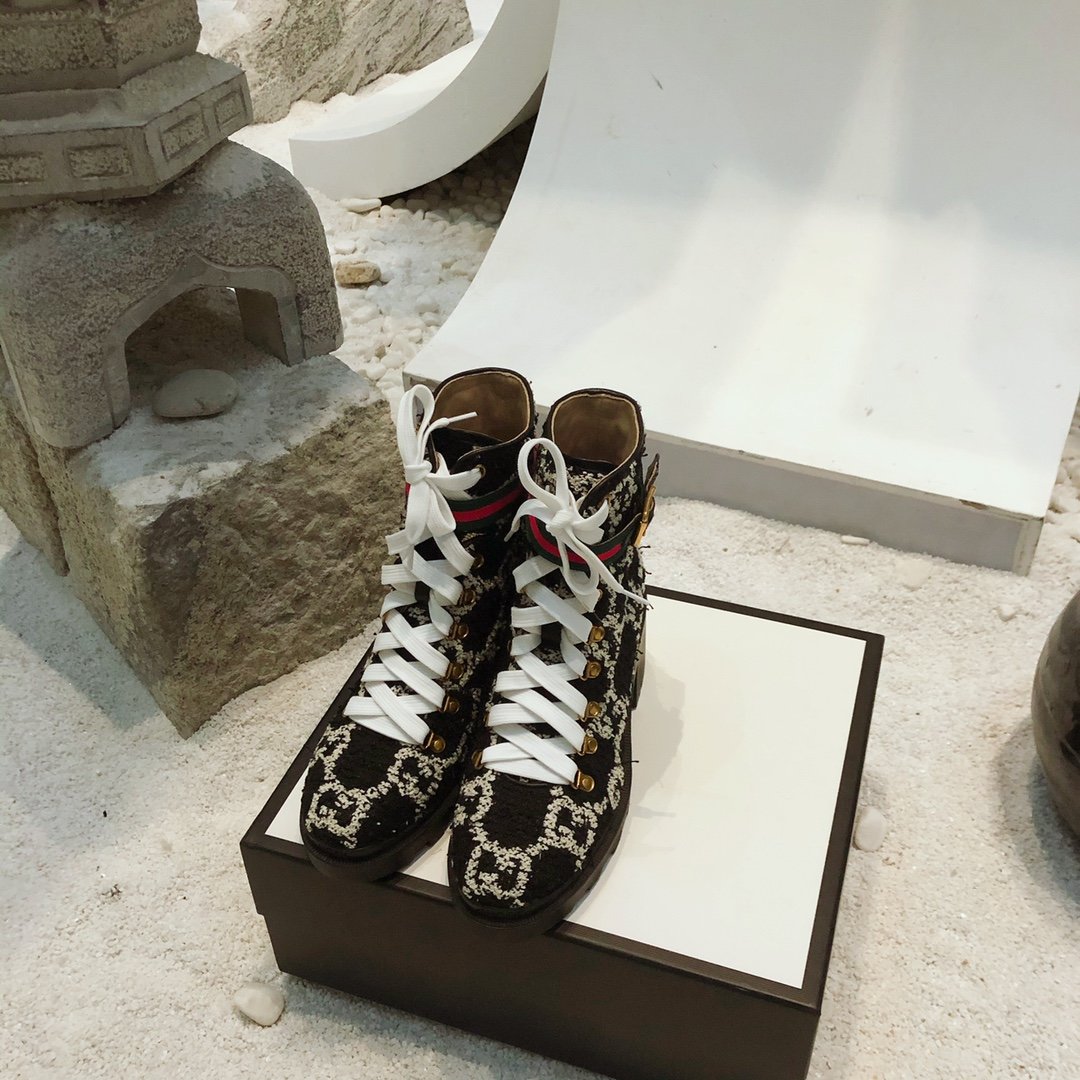 G*u*i boots