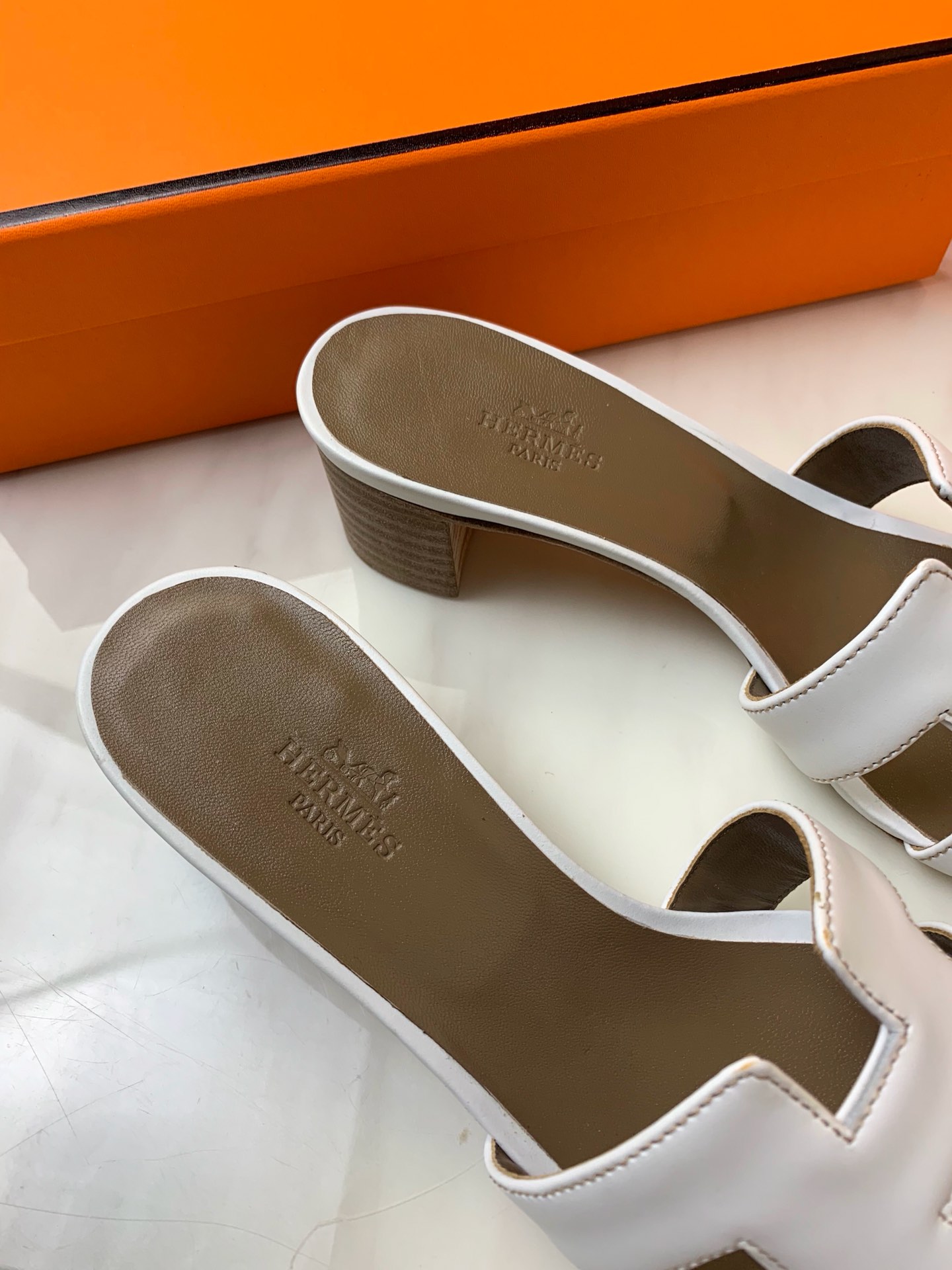 H**mes H**mes classic slippers