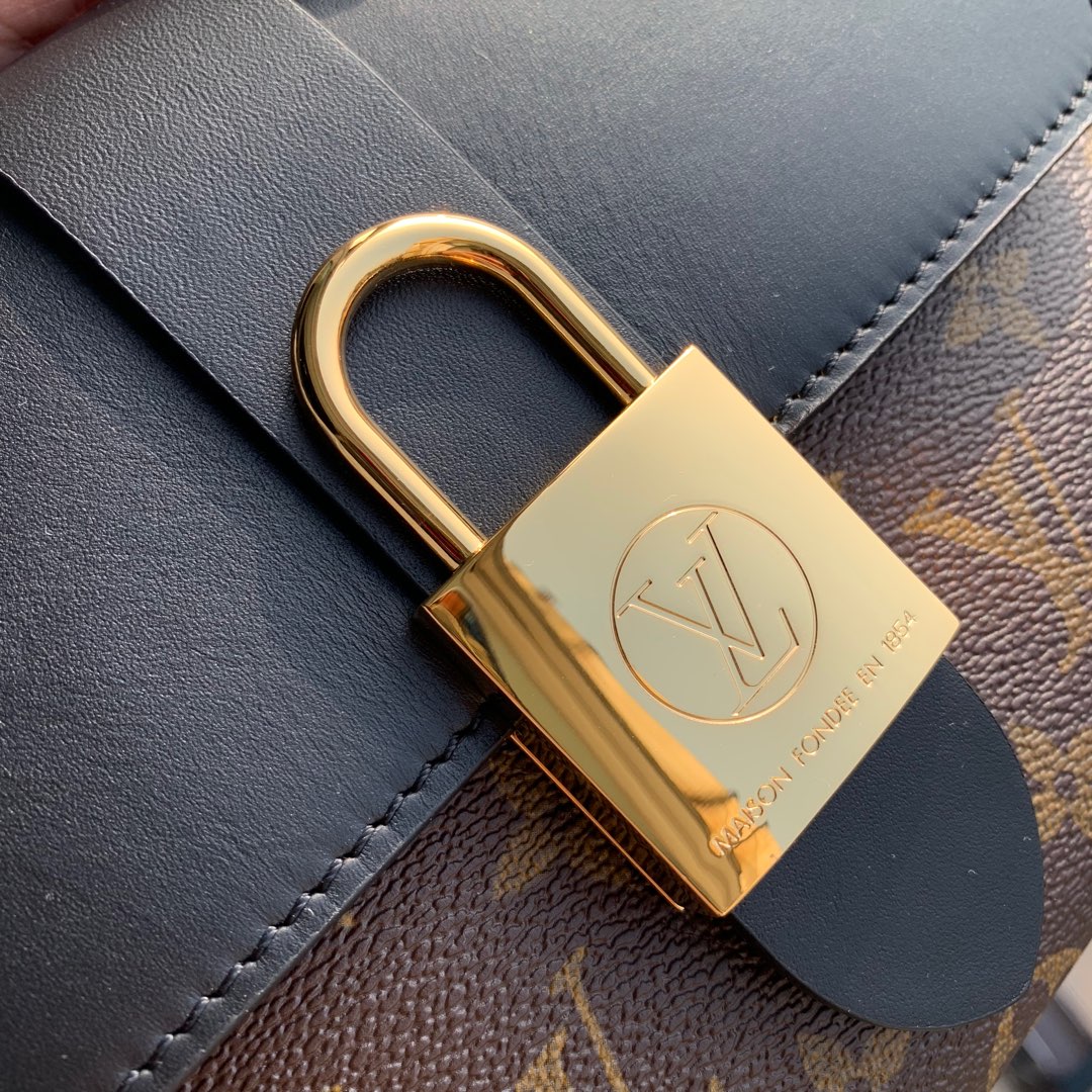 l0*is V*t0n locky bb bag -21* 17.0*8cm