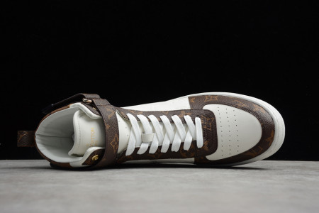 l0*is V*t0n boombox sports boots