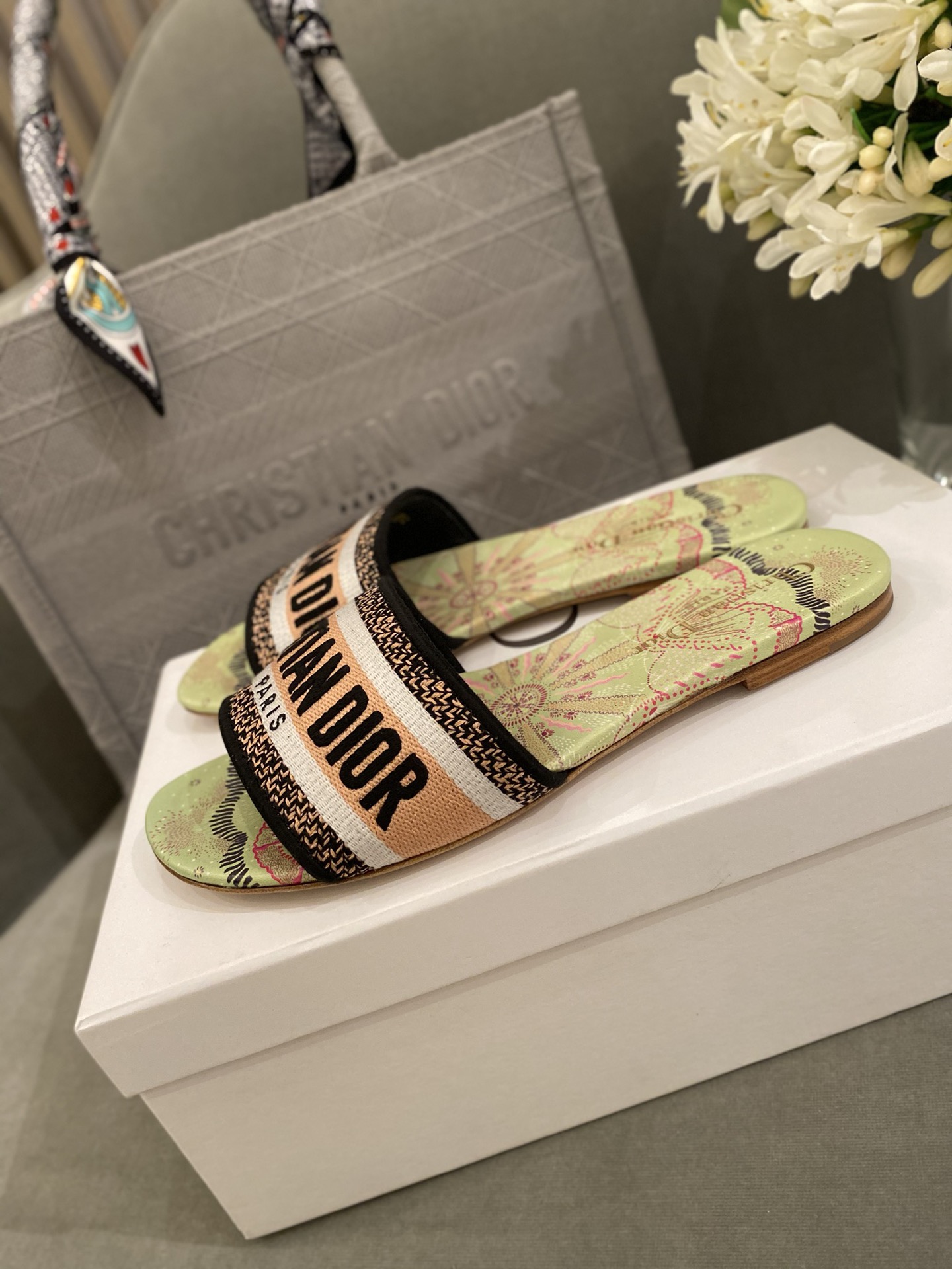 D*or slippers