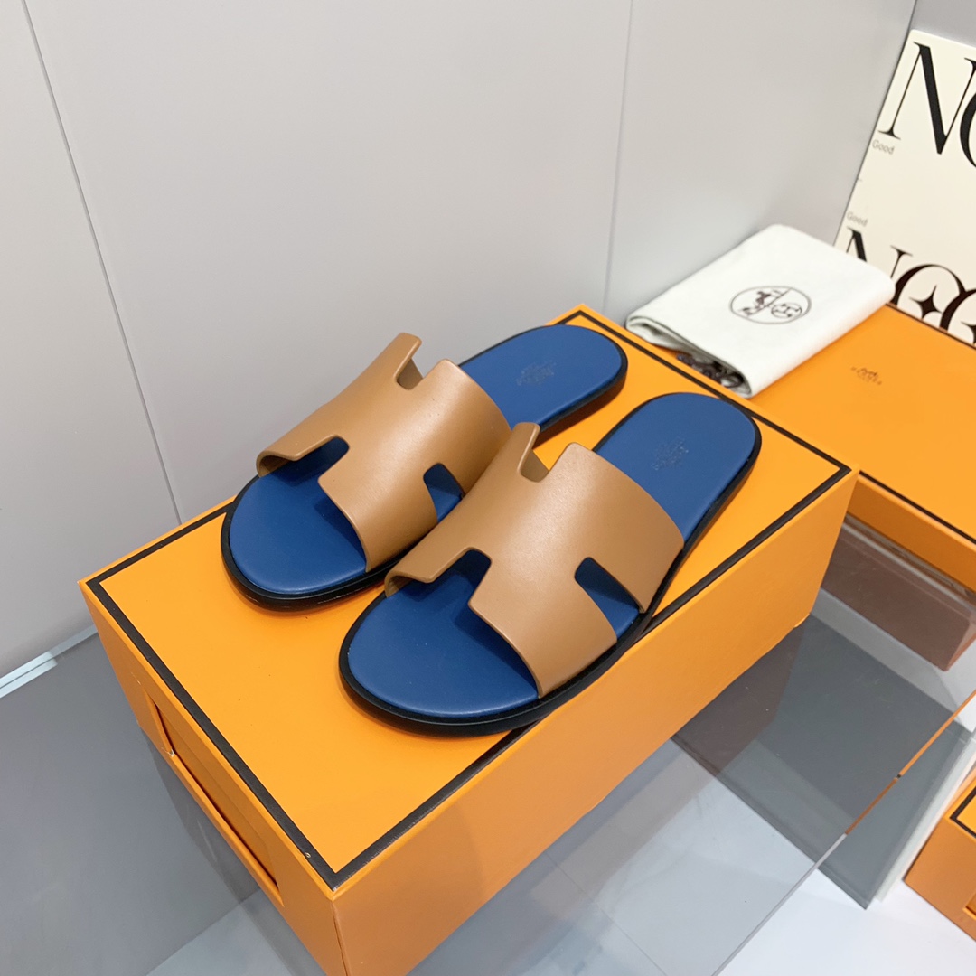 H**mes sandals