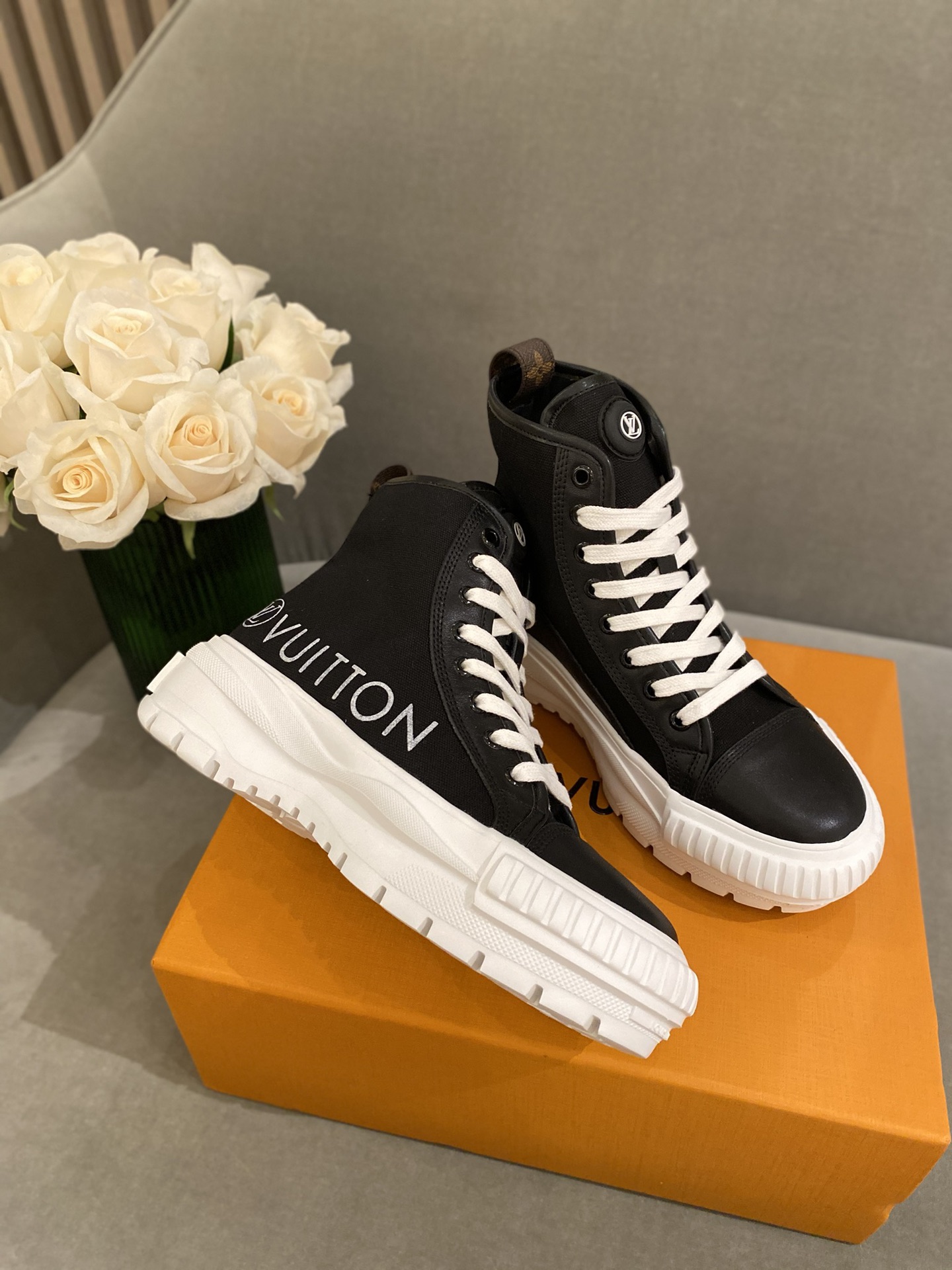 l0*is V*t0n sneakers(eu35-41)